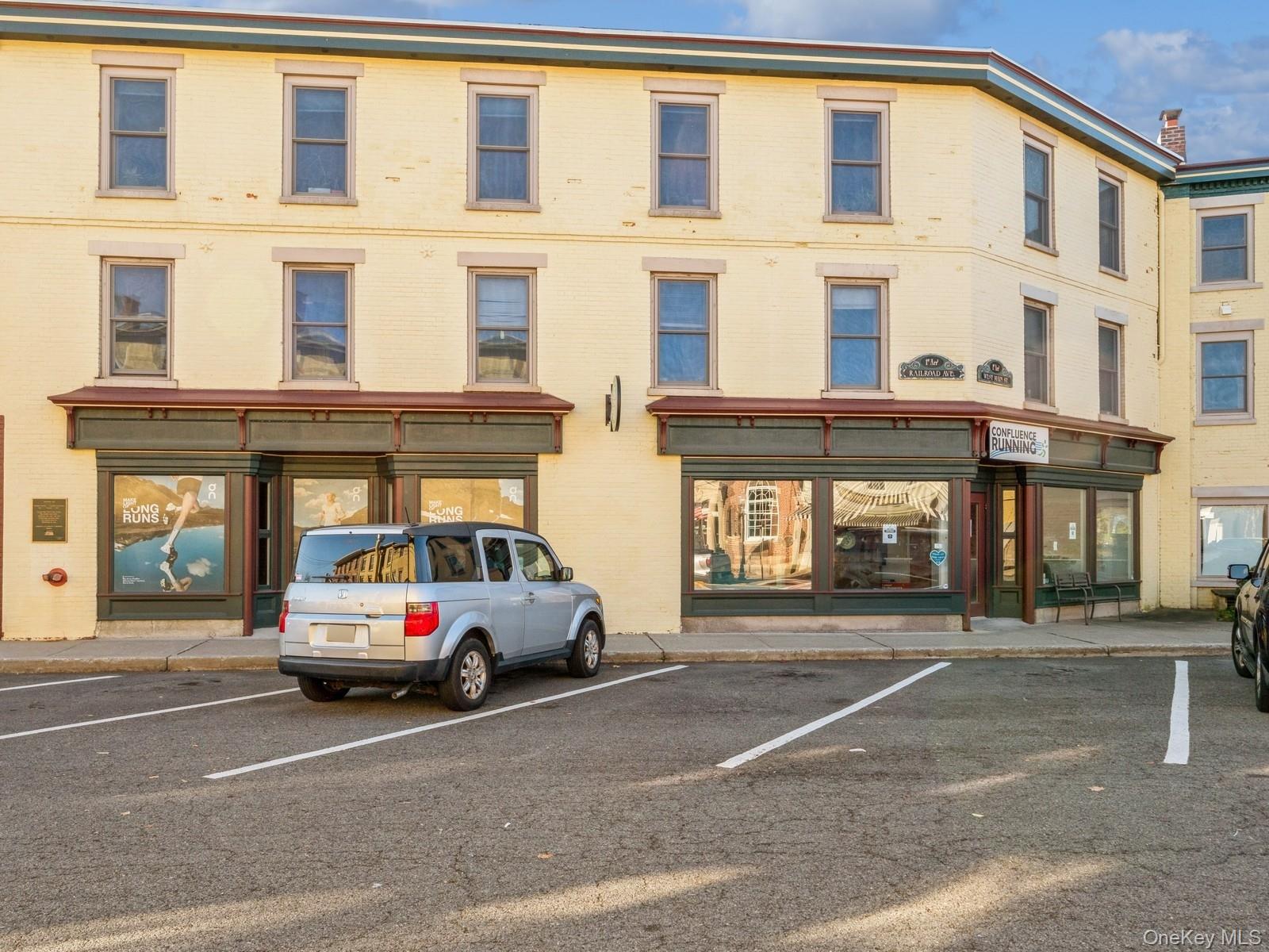 1 Railroad Avenue, Unit 3-1