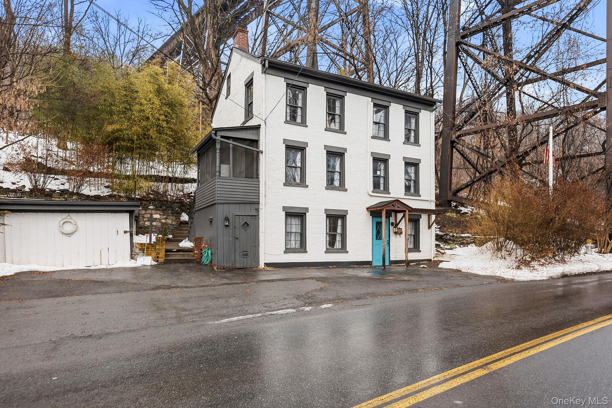465 Abeel Street – For Sale photo 2