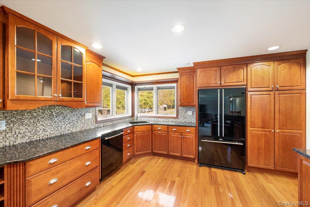 1 Van Avenue – For Sale photo 13