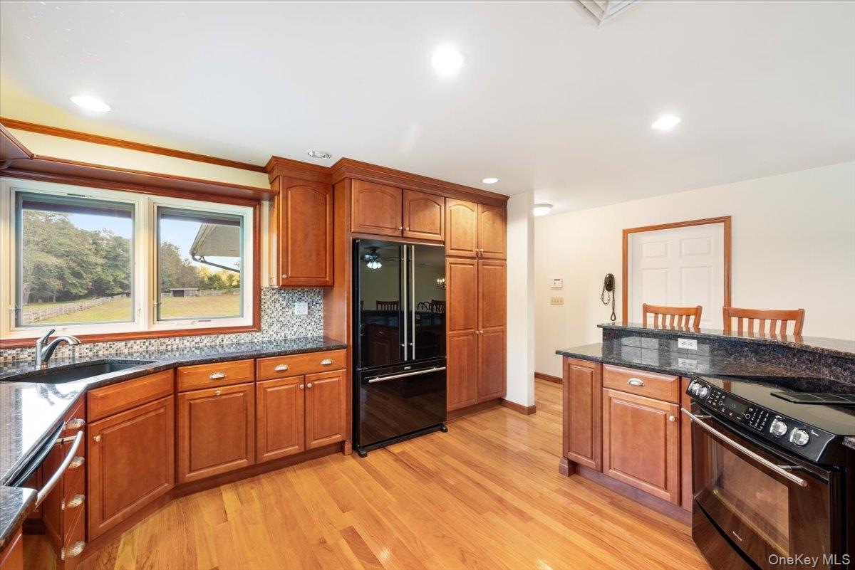 1 Van Avenue – For Sale photo 14