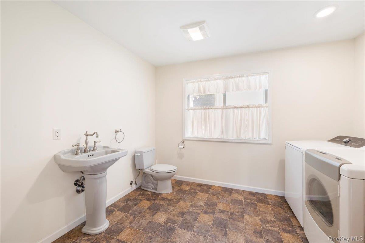 1 Van Avenue – For Sale photo 17