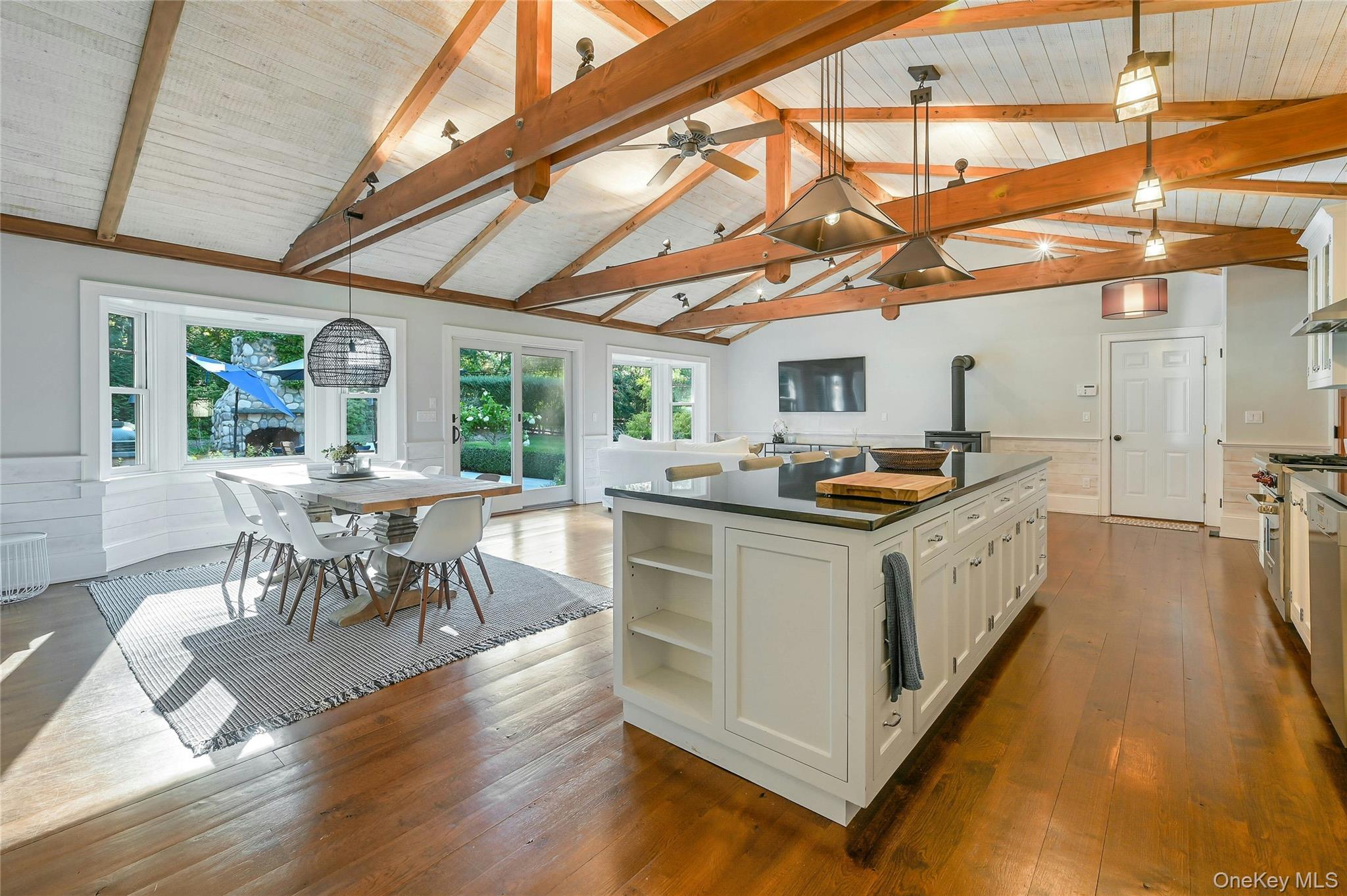 1600 Pine Tree Road – For Rent photo 9