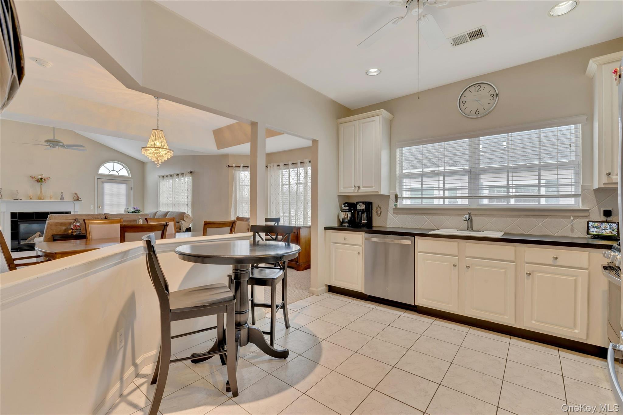 548 Highland Court – For Sale photo 13