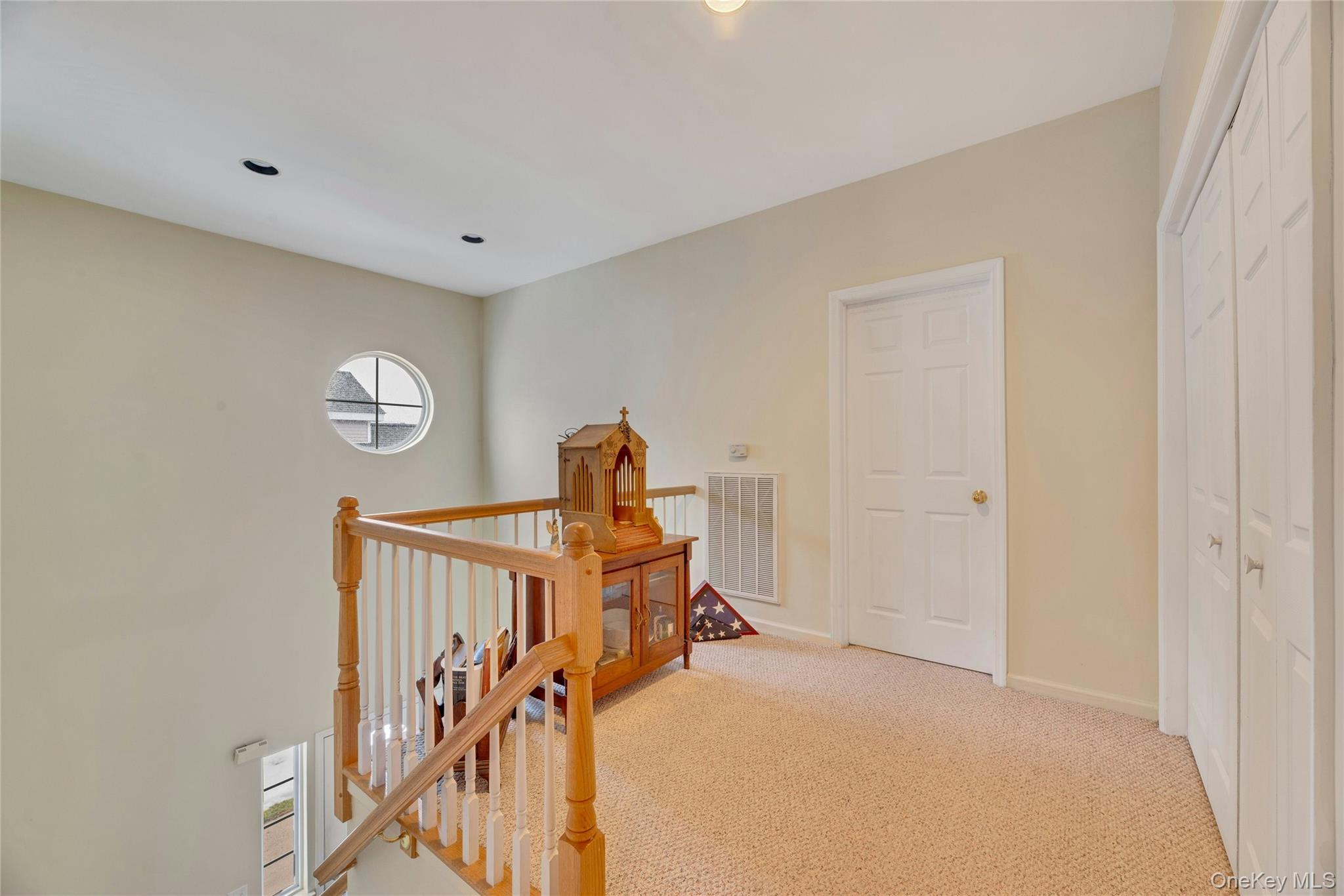 548 Highland Court – For Sale photo 5
