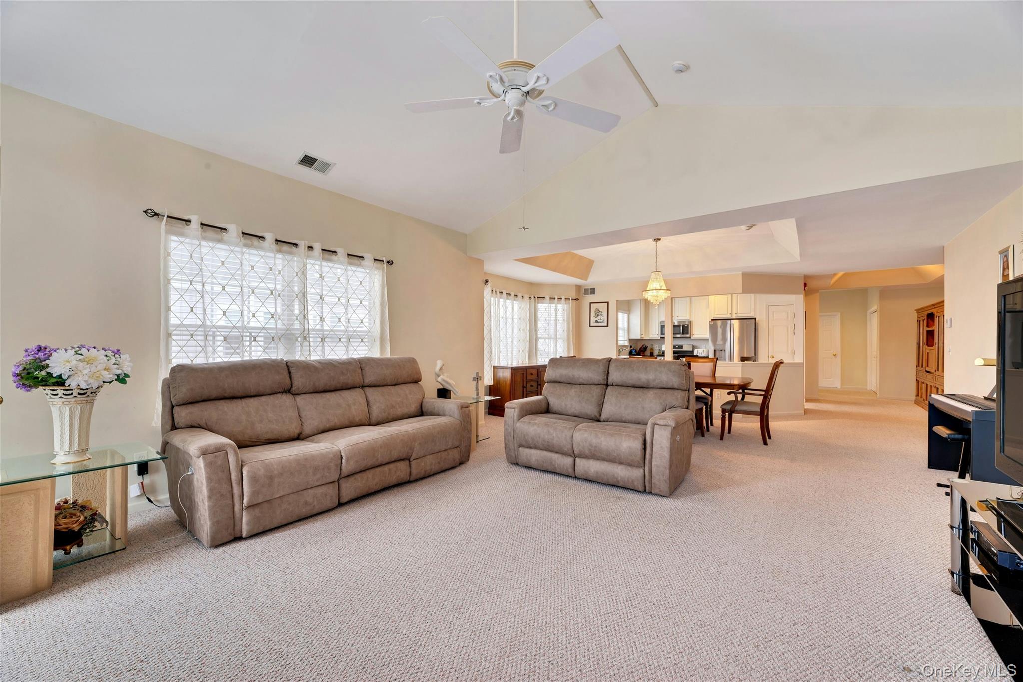 548 Highland Court – For Sale photo 11