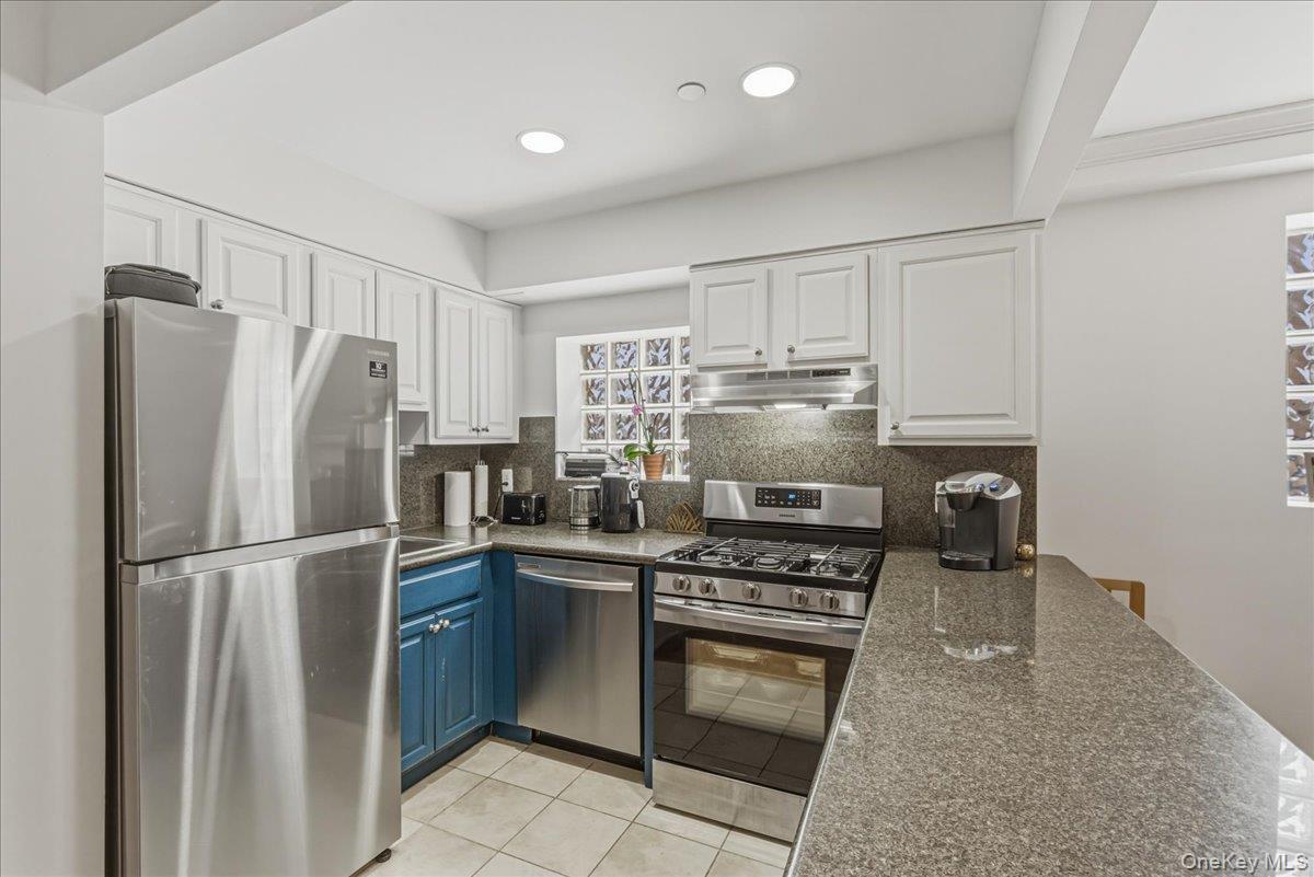 83-71 116th Street, Unit 4B photo 6