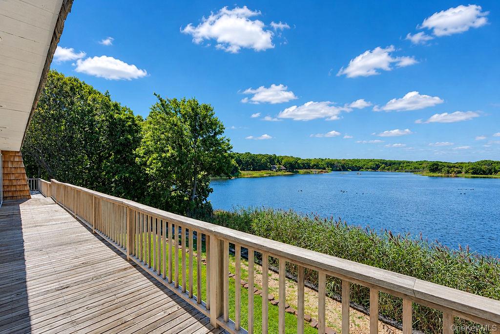 9305 Soundview Avenue – For Sale photo 8
