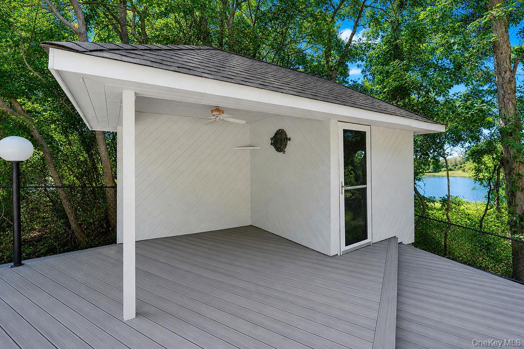 9305 Soundview Avenue – For Sale photo 16