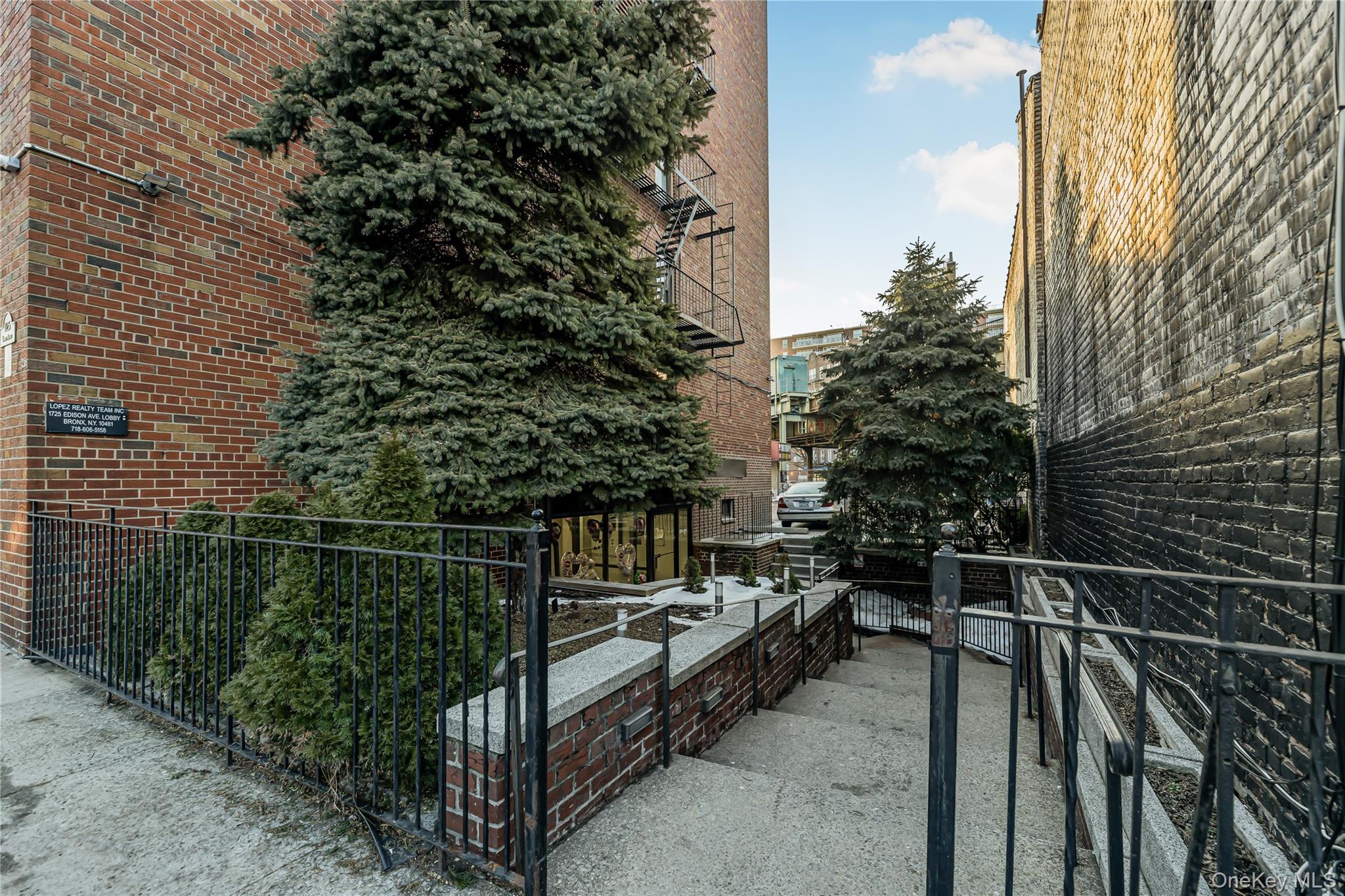 1725 Edison Avenue, Unit 1F photo 14