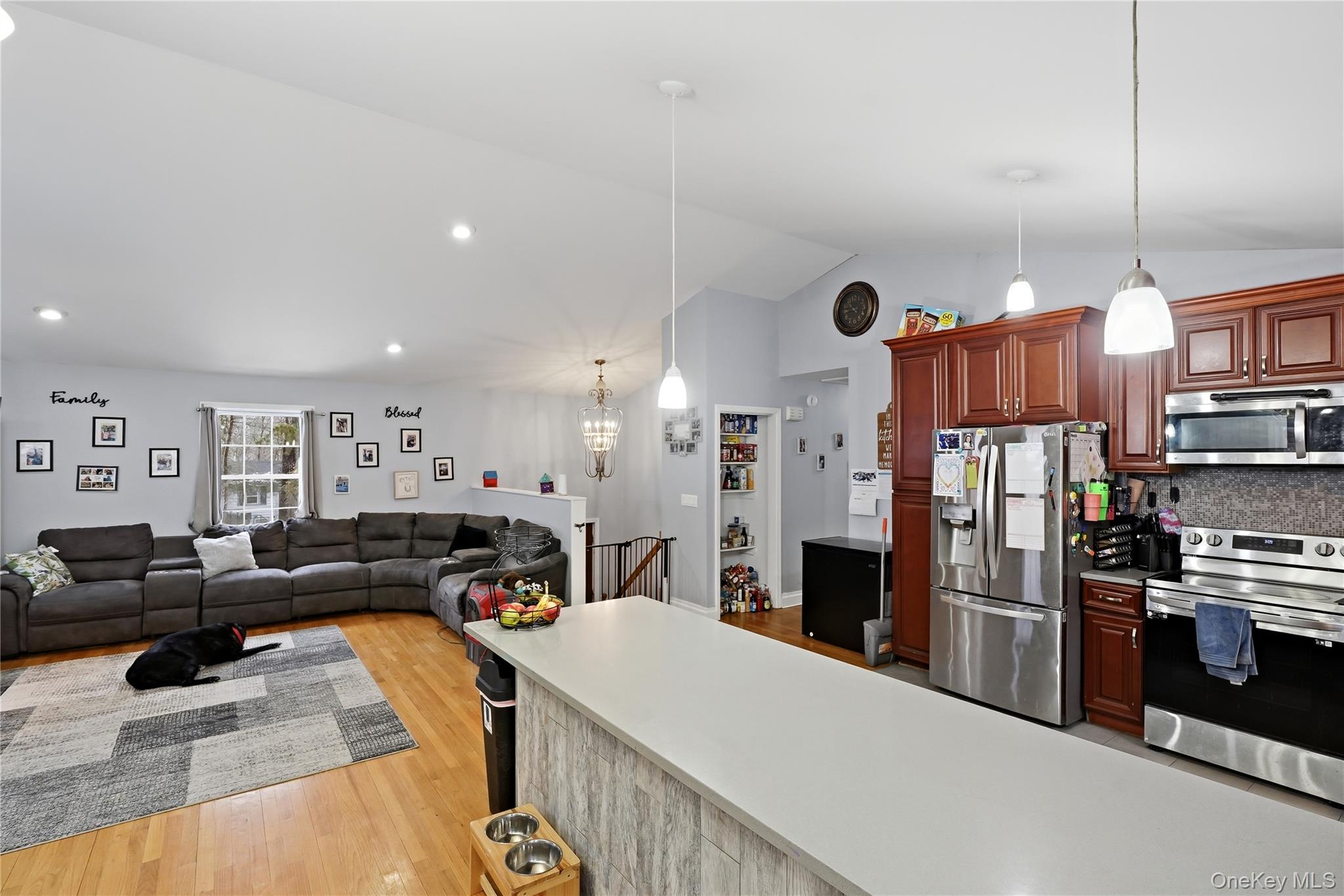 23 Hazelwood Road N – For Sale photo 4