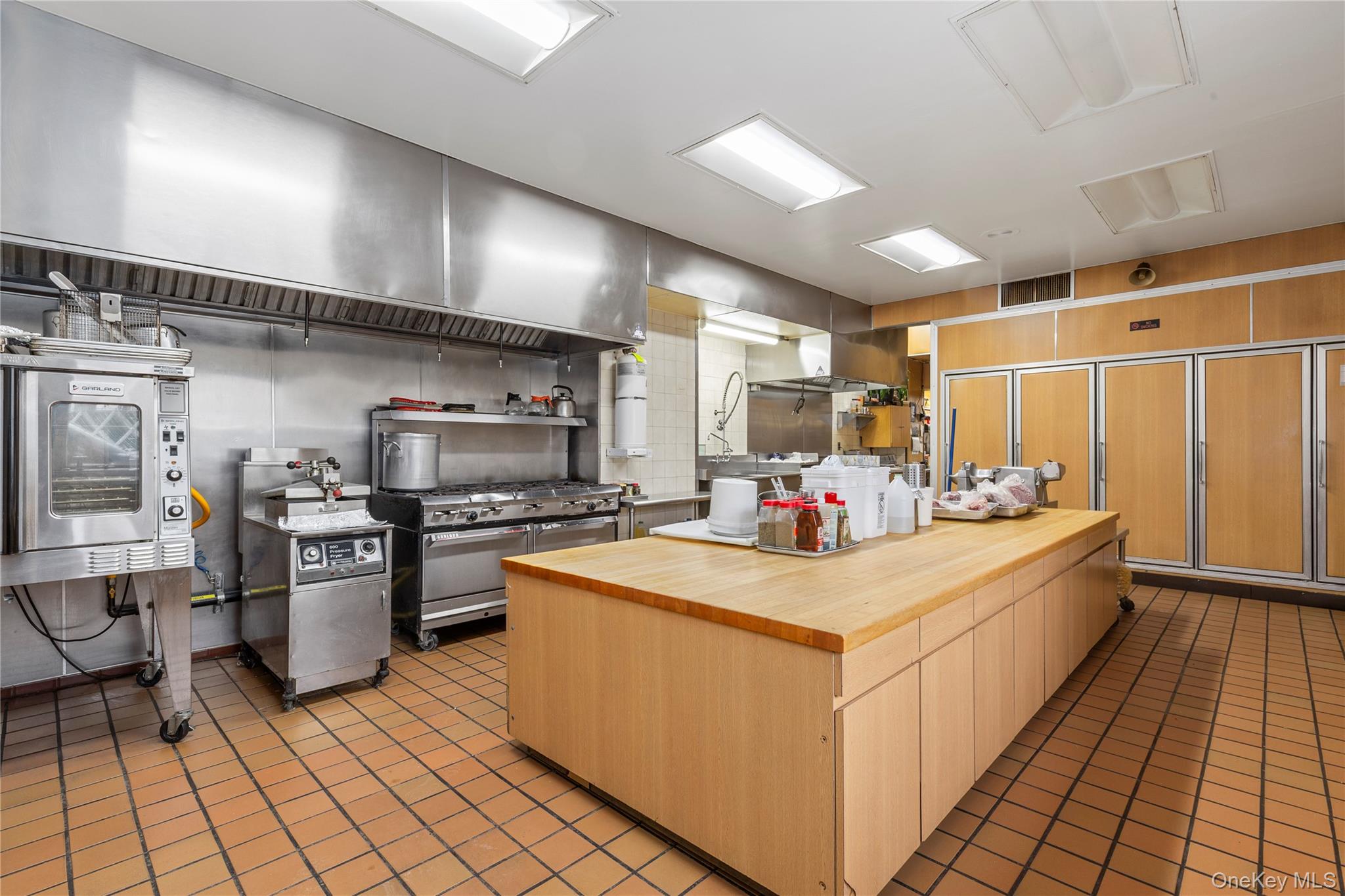 9412 Jamaica Avenue – For Sale photo 6