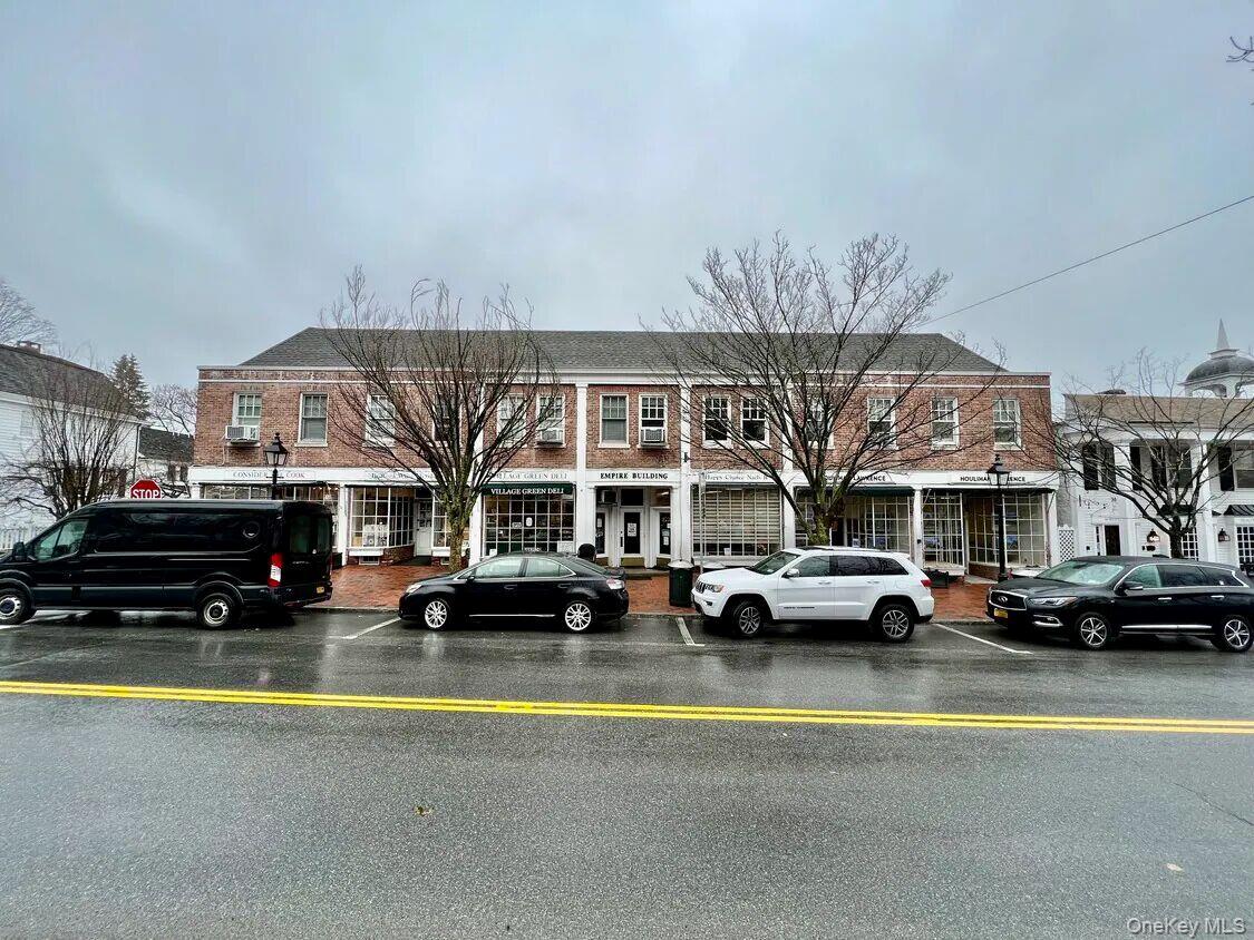 26 Village Green – For Rent