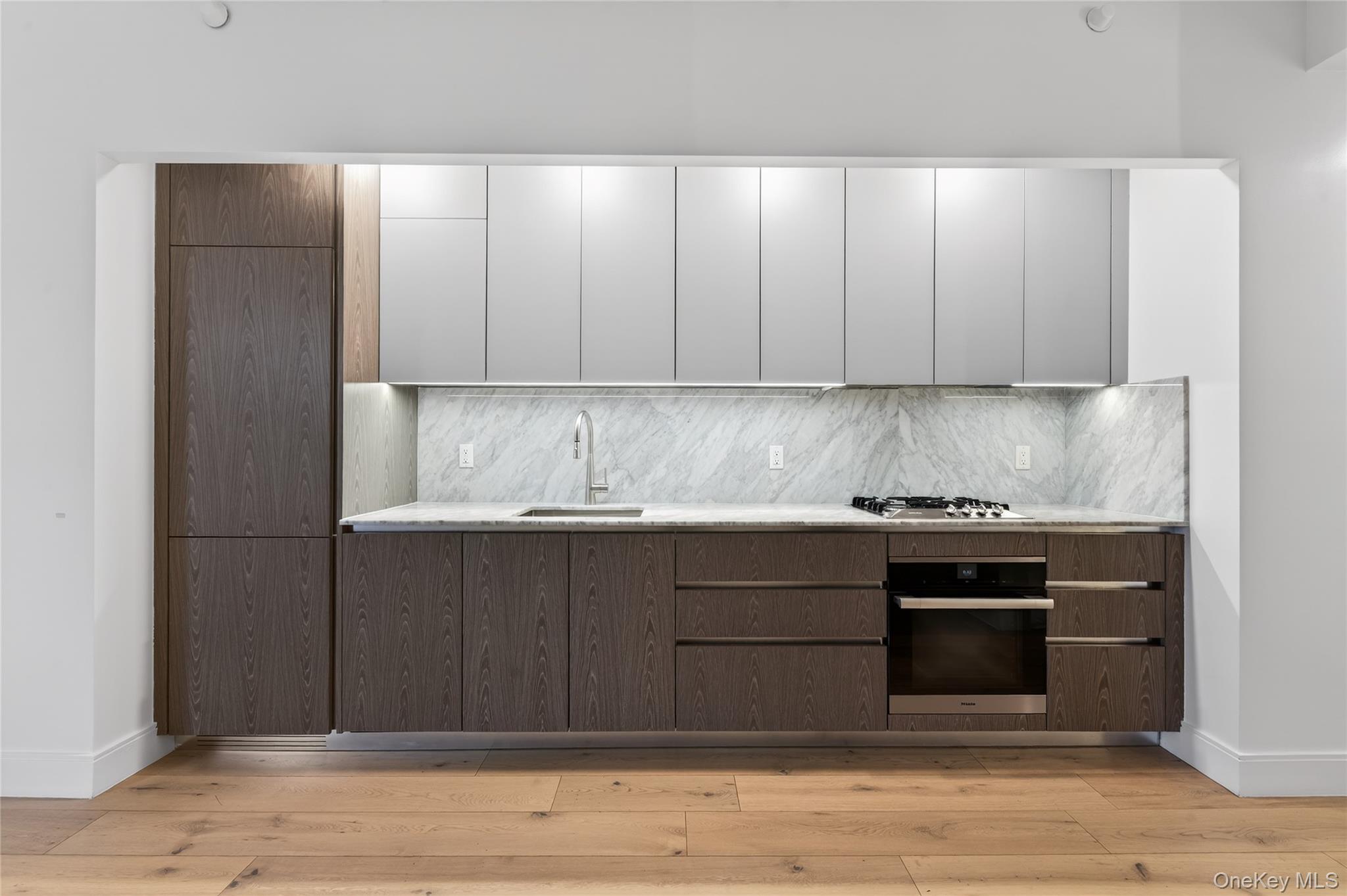 229 9th Street, Unit 307 photo 6