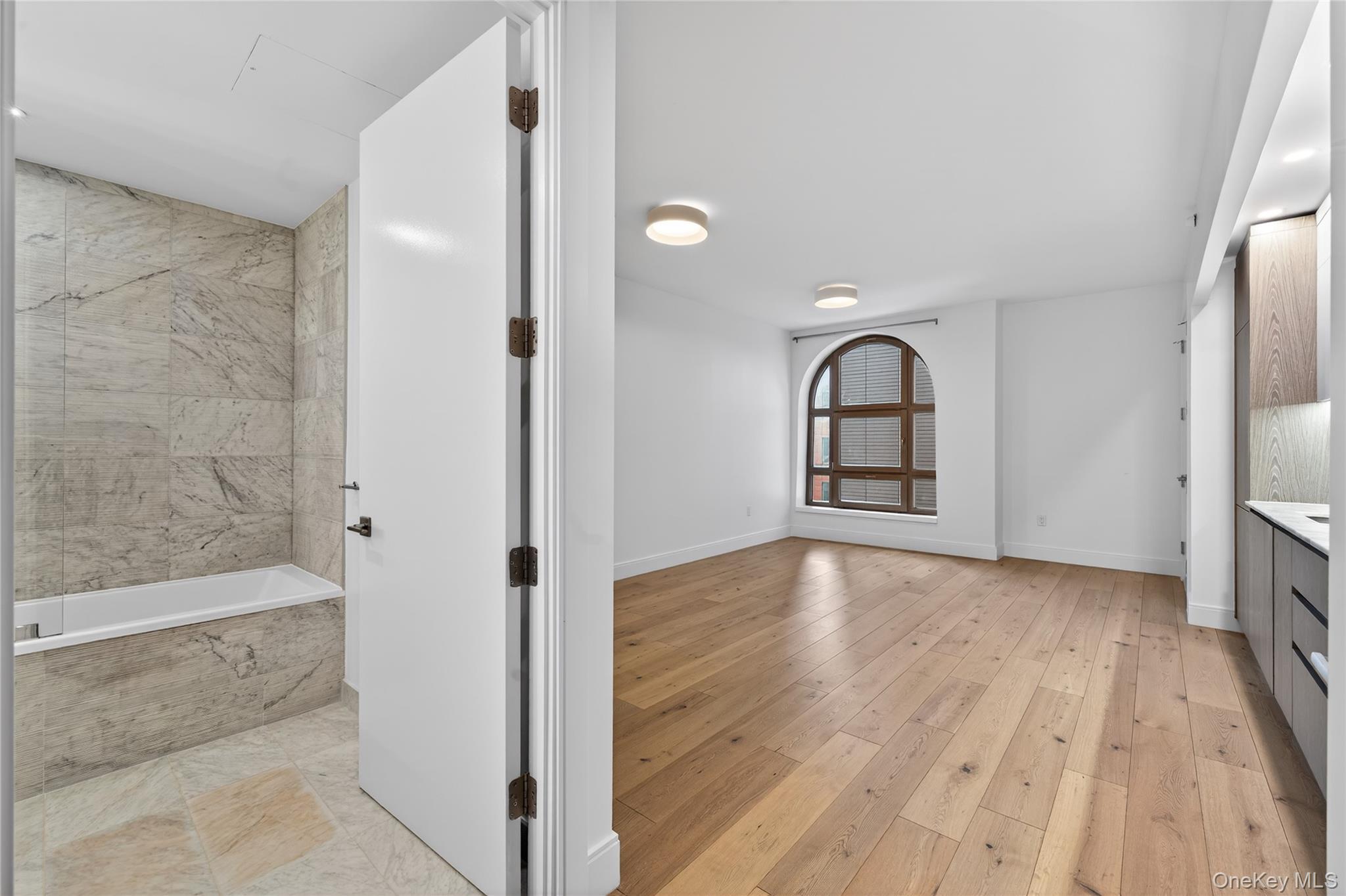 229 9th Street, Unit 307 photo 8