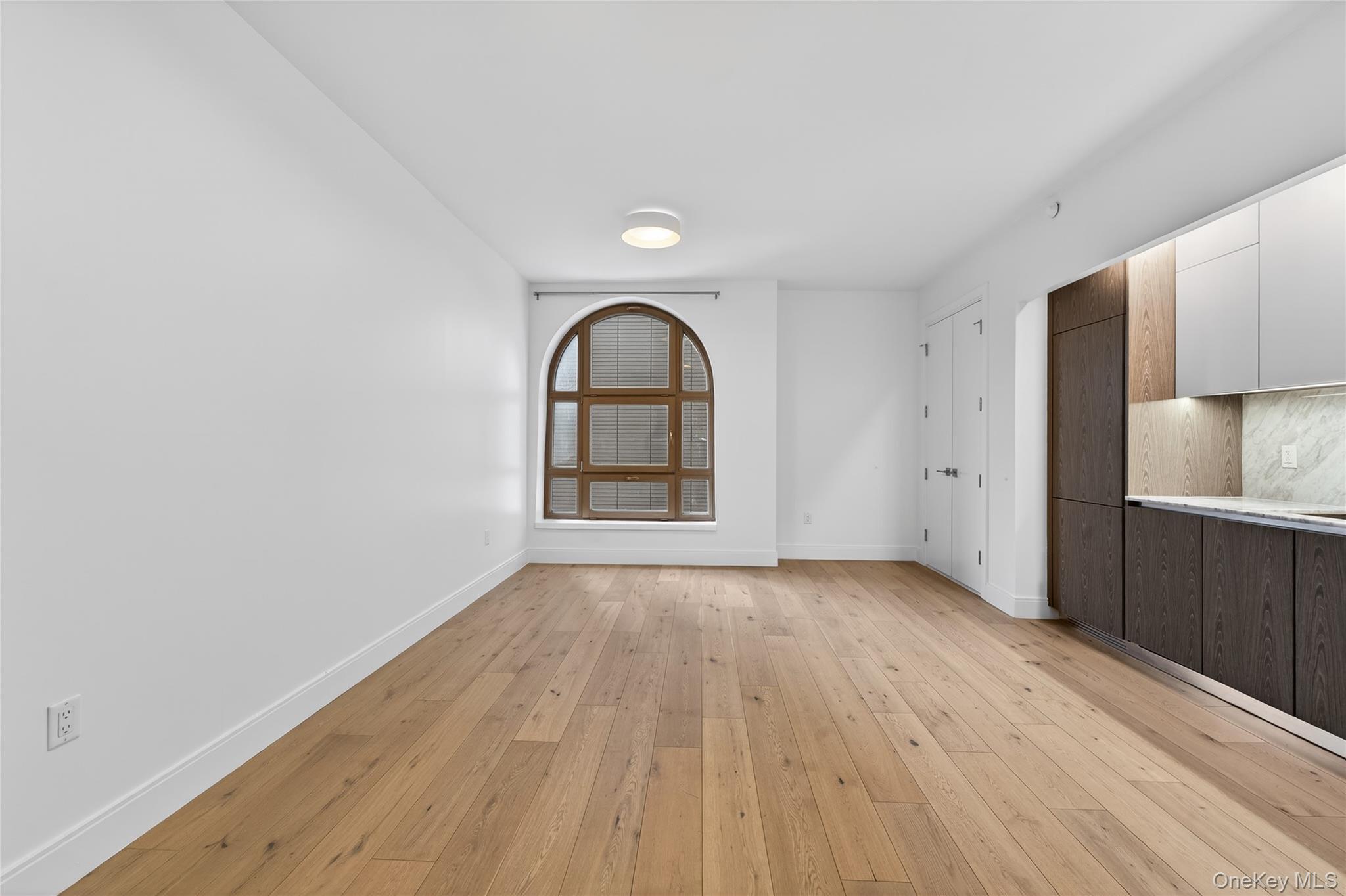 229 9th Street, Unit 307 photo 5