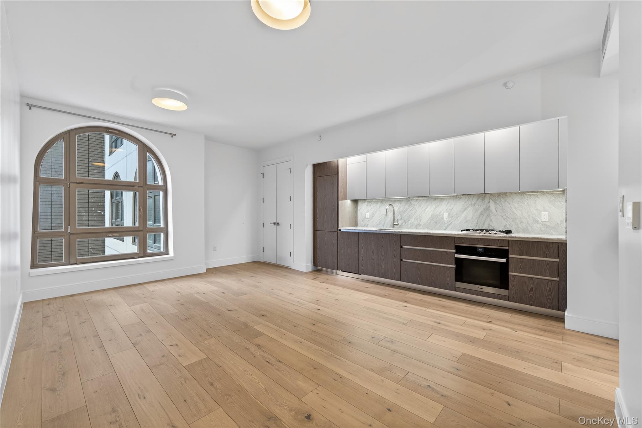 229 9th Street, Unit 307