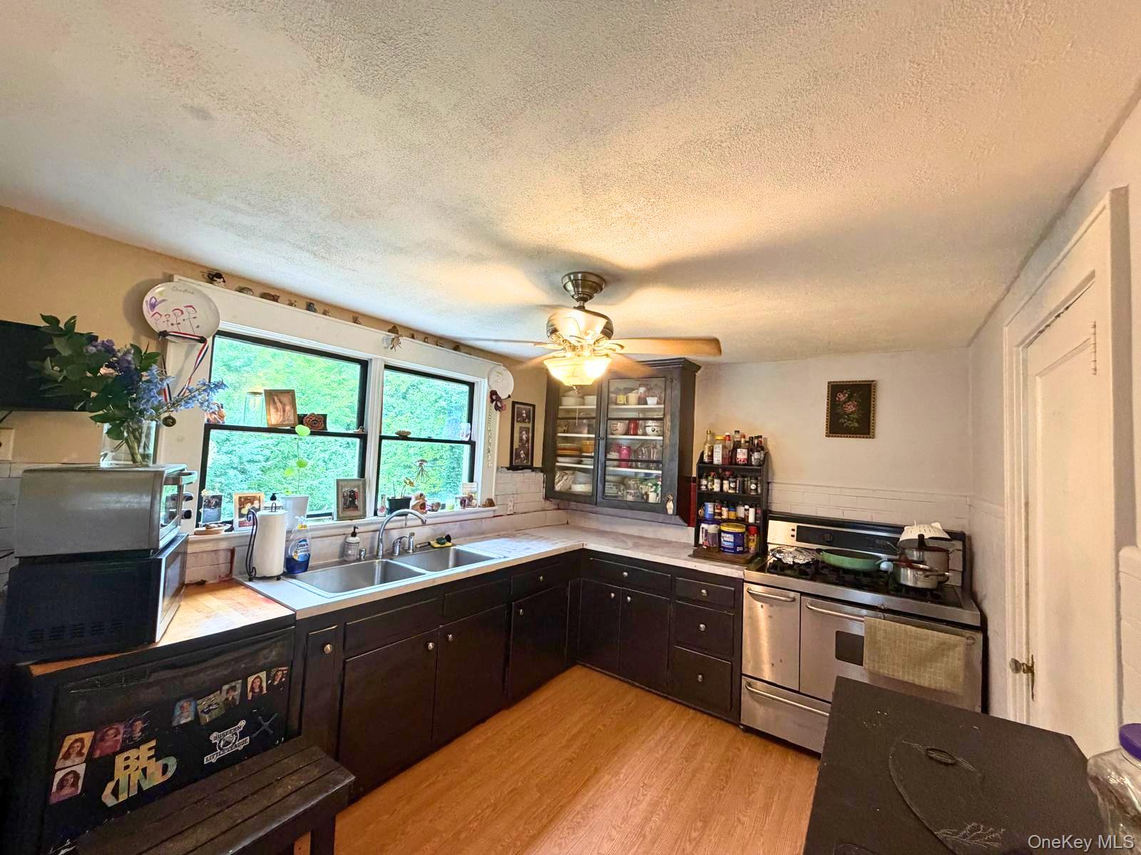 6 Waldron Terrace – For Sale photo 4