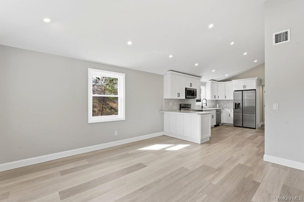 452 Montauk Highway – For Rent photo 7