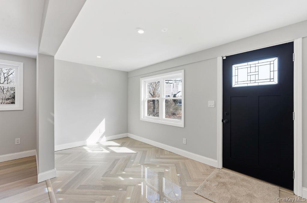 452 Montauk Highway – For Rent photo 4