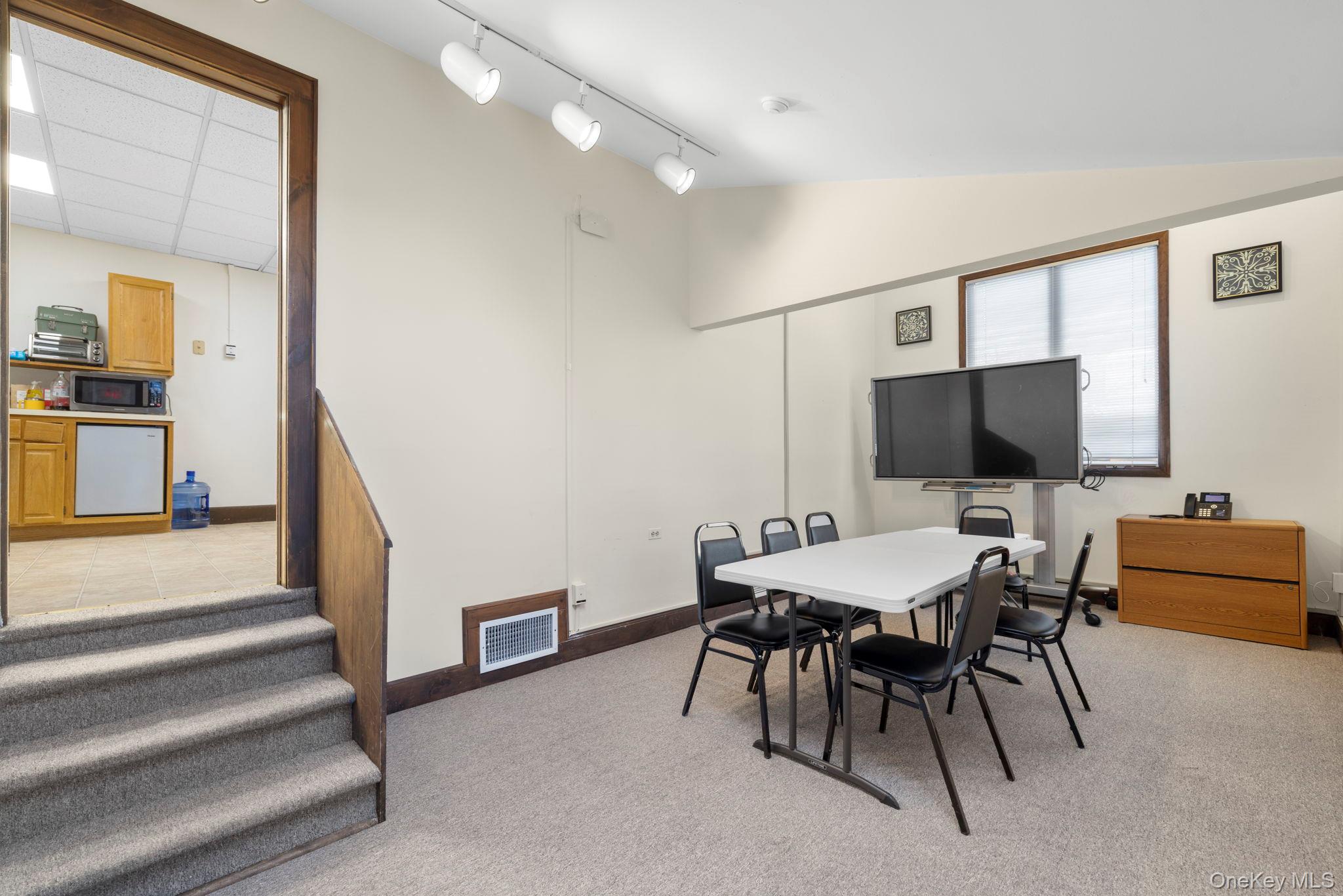 7 Stokum Lane – For Sale photo 11