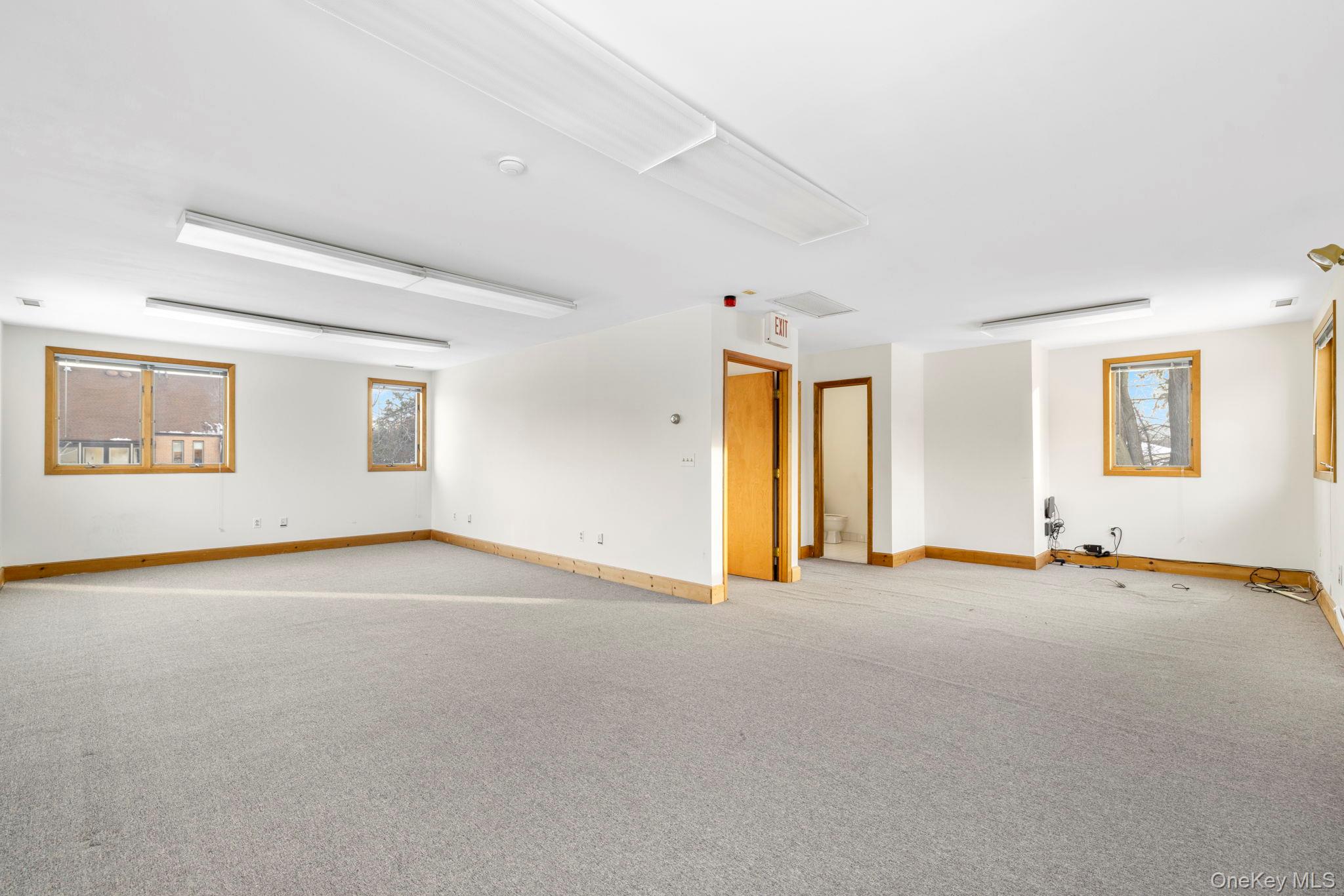 7 Stokum Lane – For Sale photo 5
