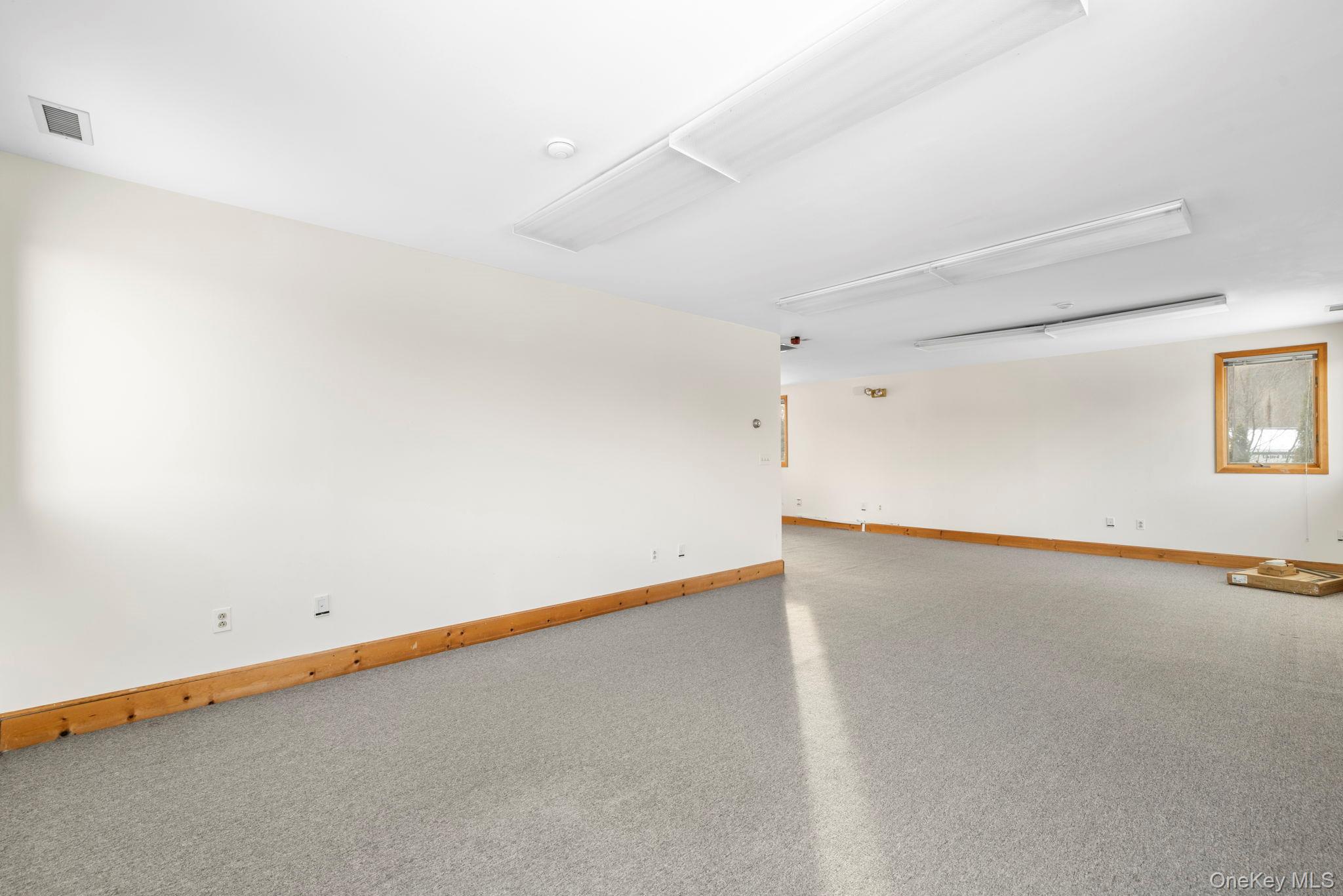 7 Stokum Lane – For Sale photo 8
