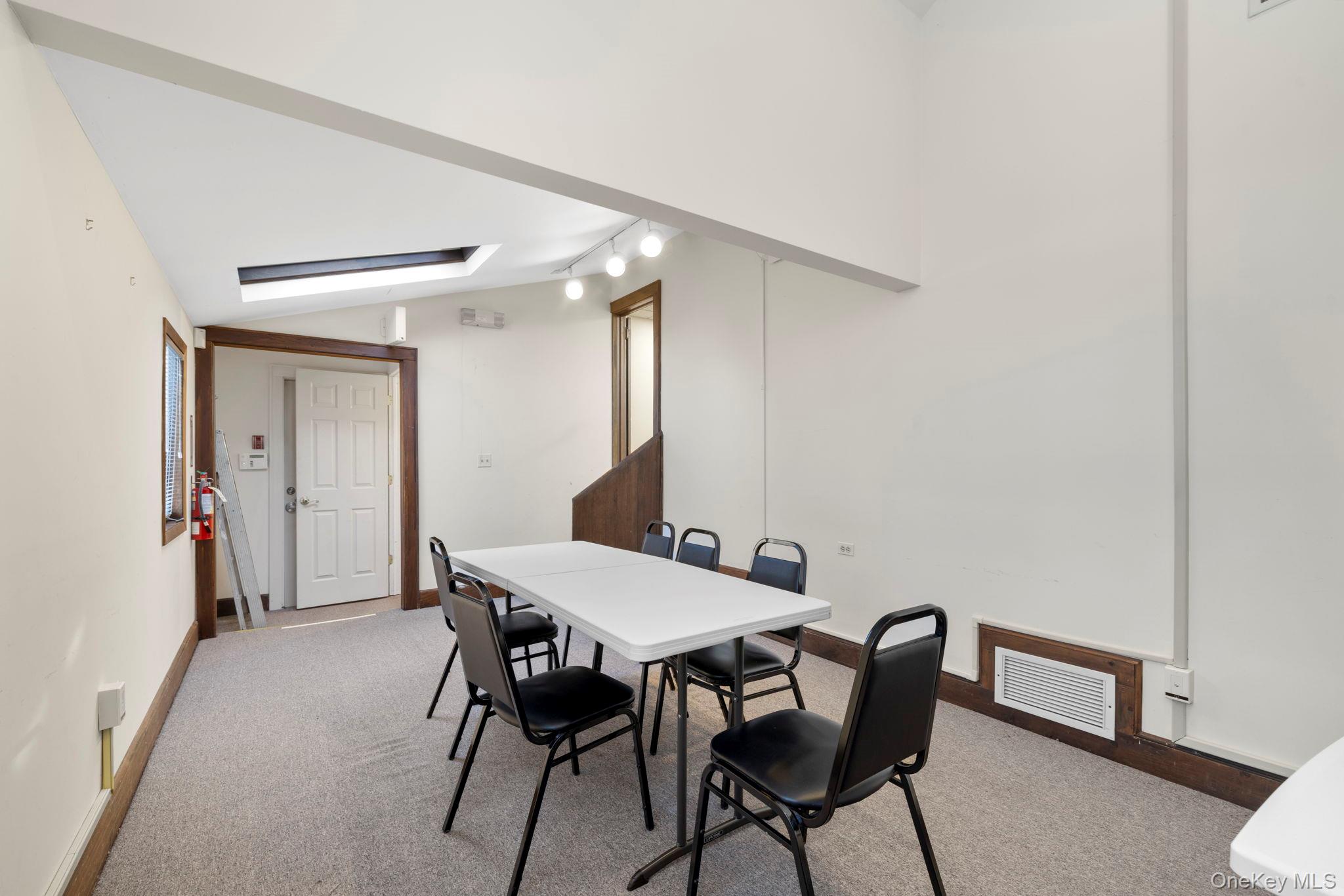 7 Stokum Lane – For Sale photo 14