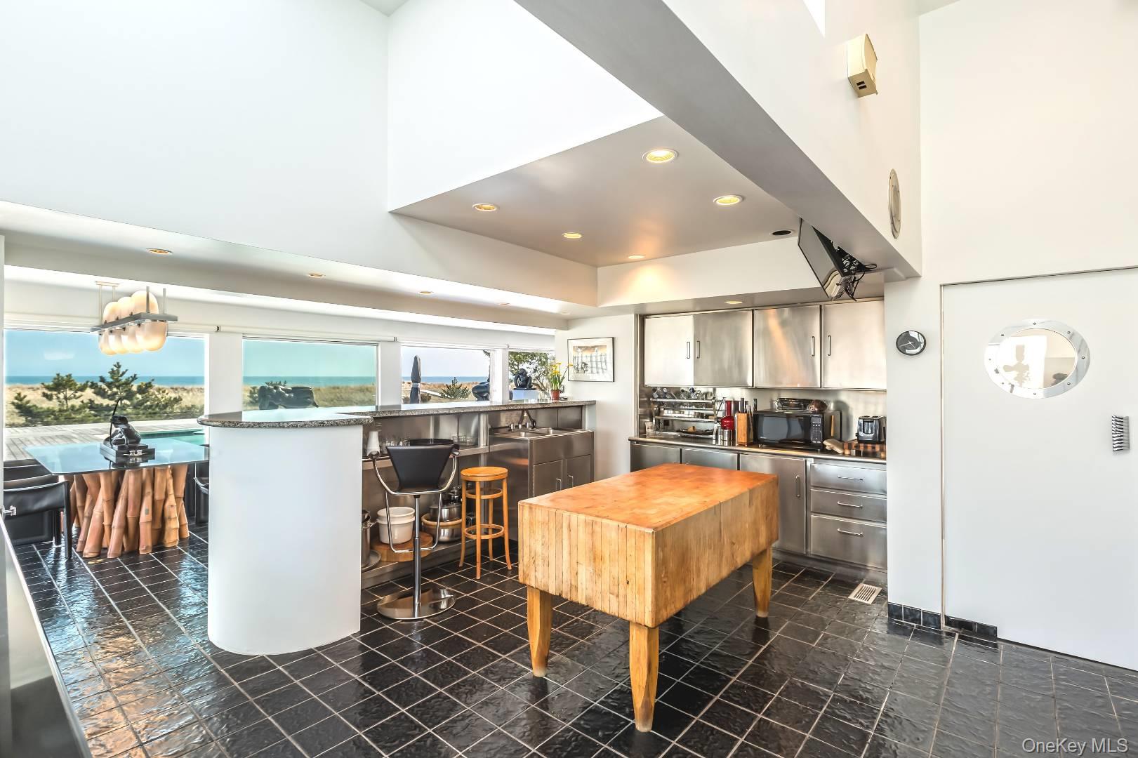 19 Dune Road – For Rent photo 8