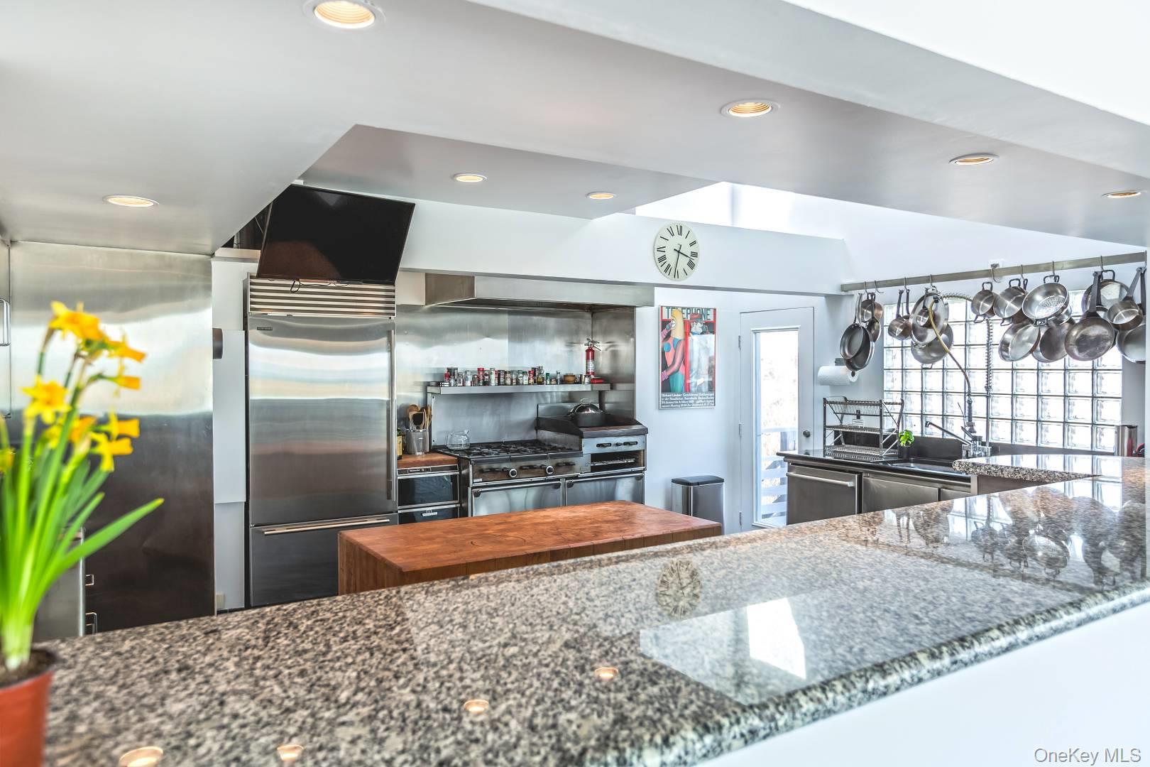19 Dune Road – For Rent photo 9