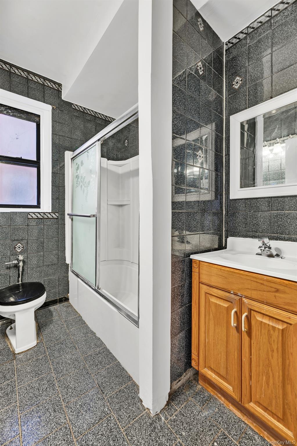 828 Gerard Avenue, Unit 2D photo 9