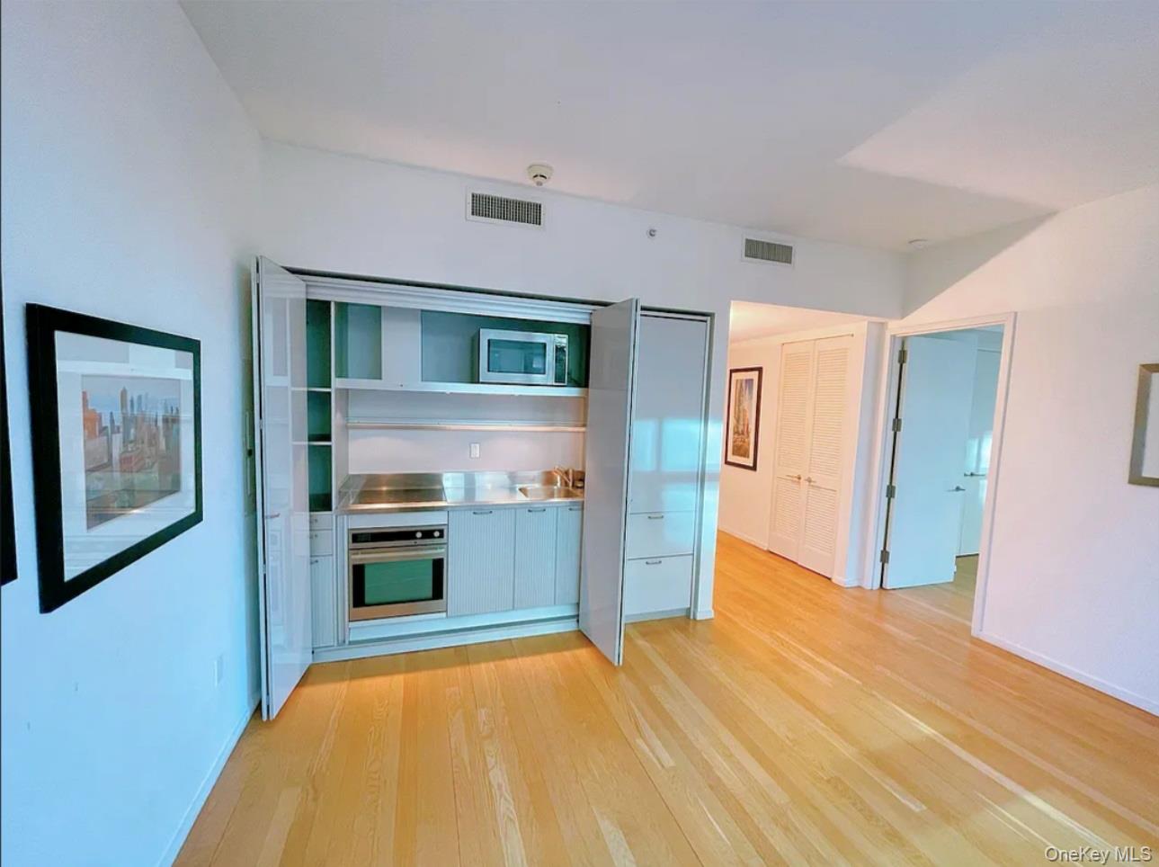 18 W 48th Street, Unit 17D photo 2