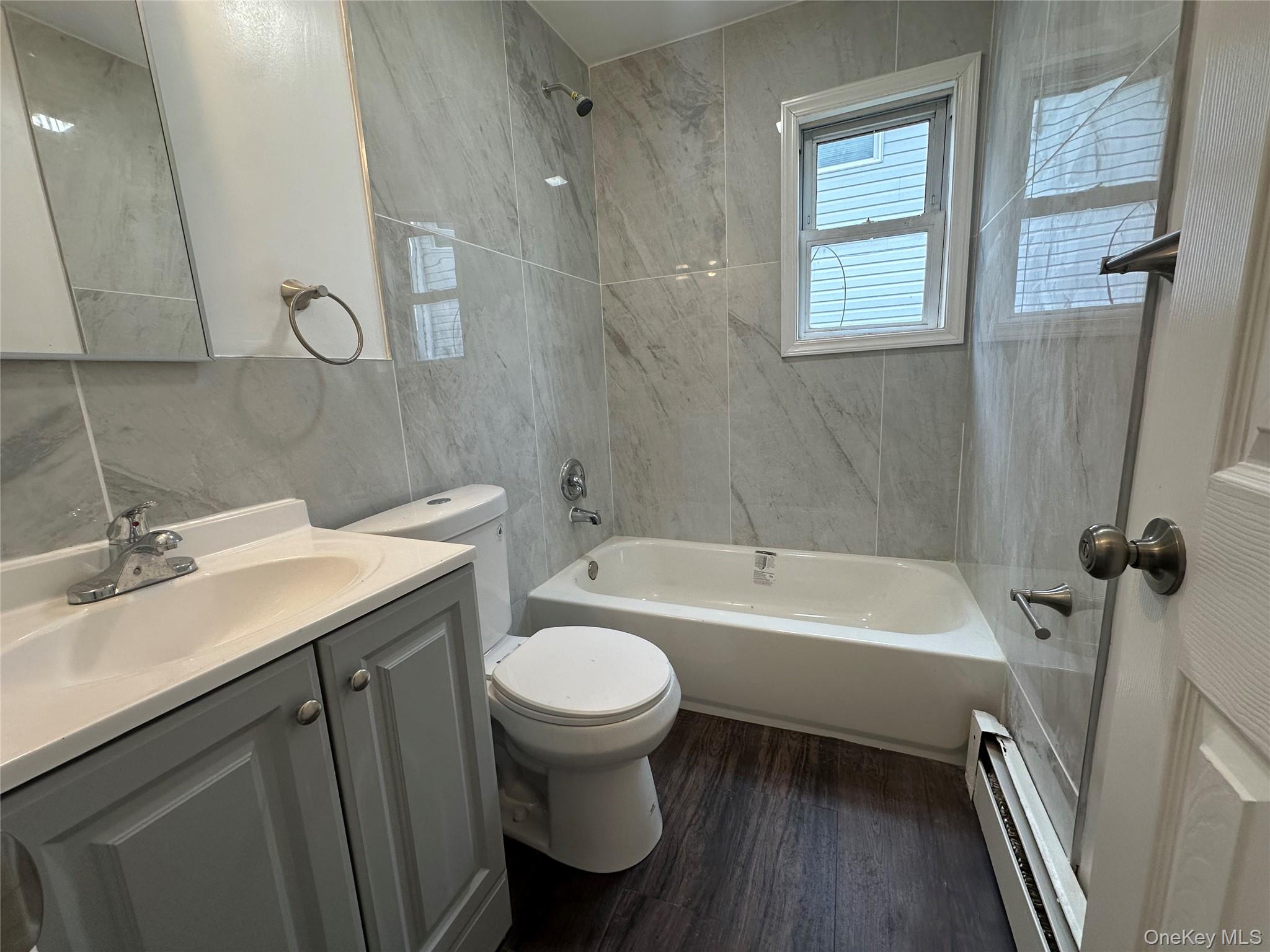 210 Wellington Street – For Rent photo 12