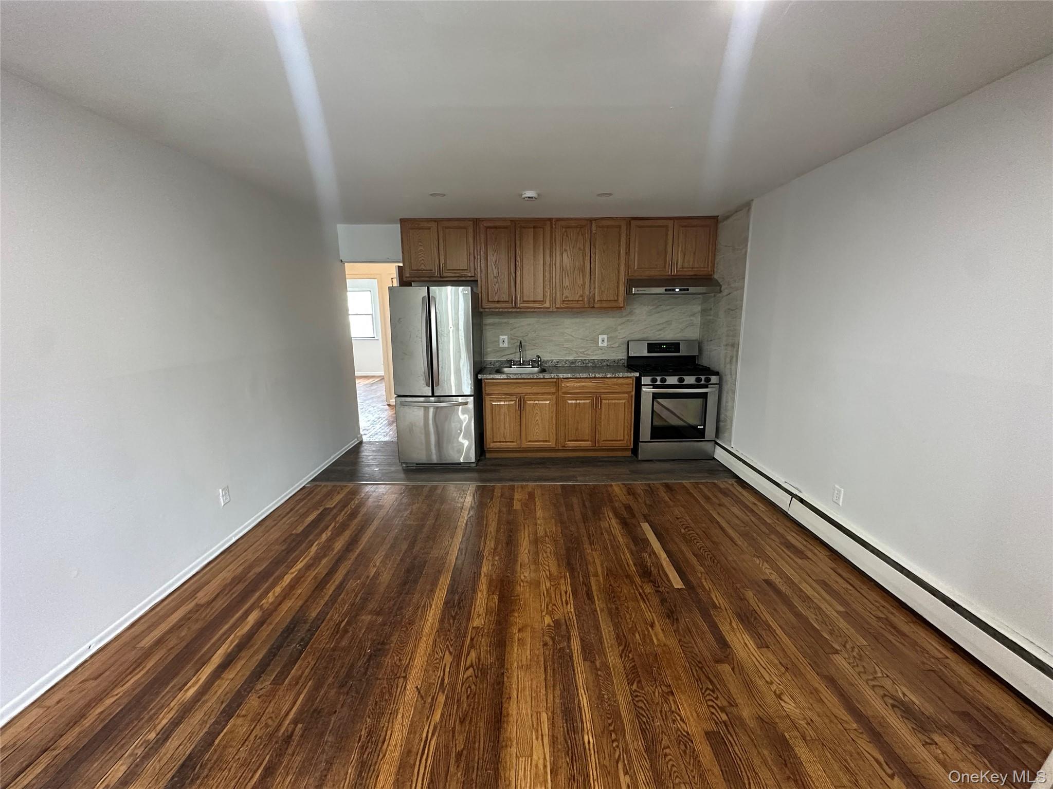 210 Wellington Street – For Rent photo 2