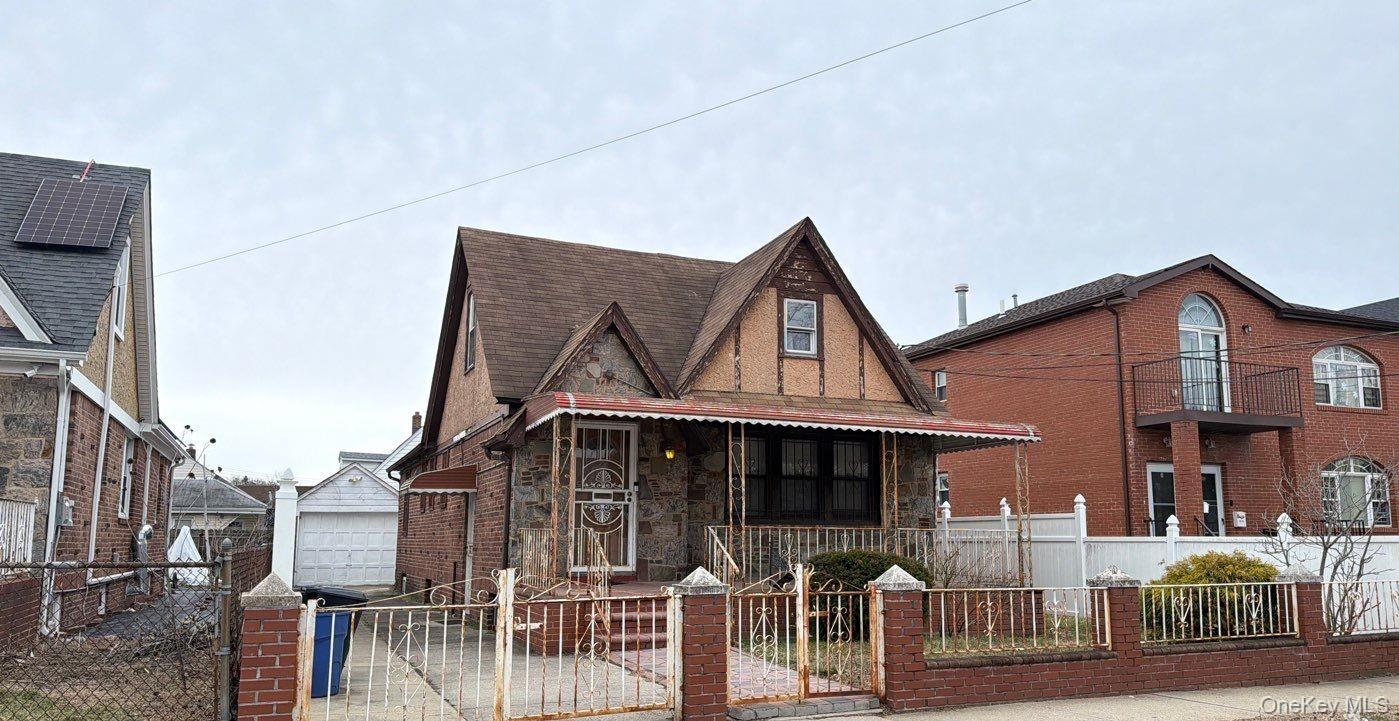 135-15 220th Place – For Sale photo 3