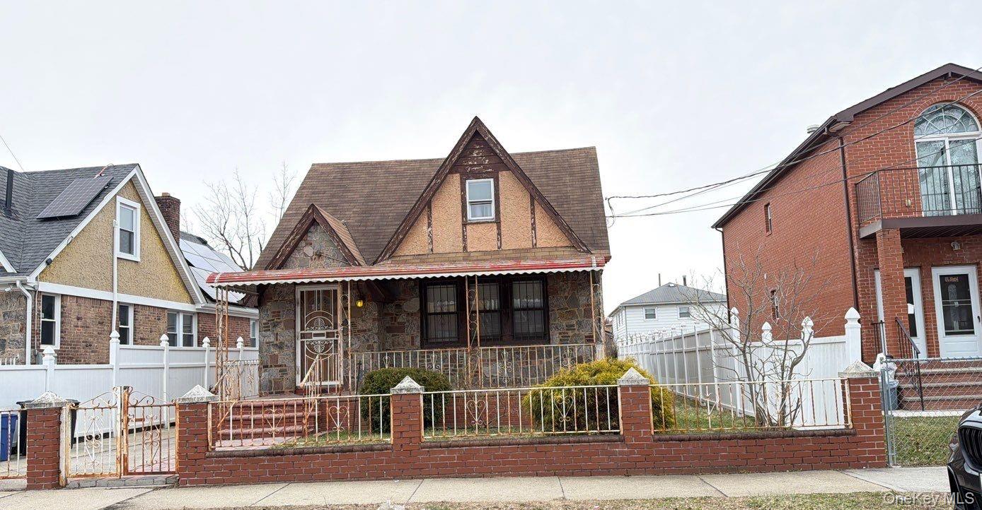 135-15 220th Place – For Sale