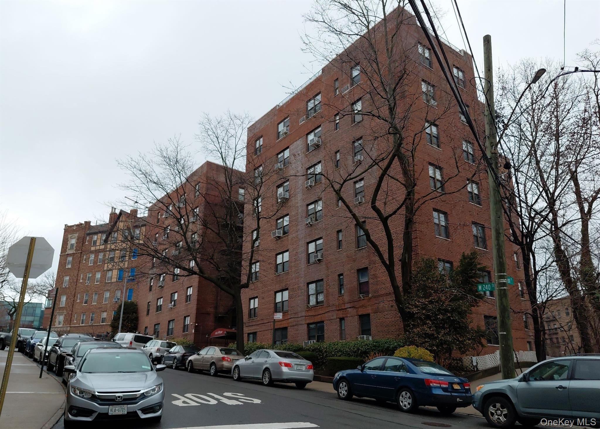 445 W 240th Street, Unit 2G photo 4