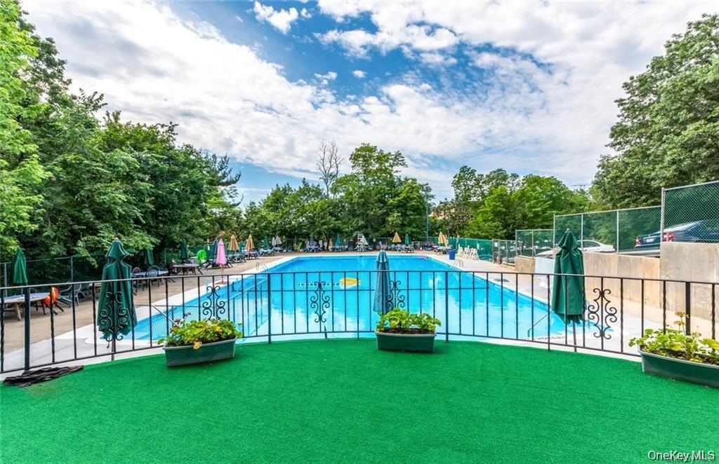 7 Balint Drive, Unit 521 photo 17