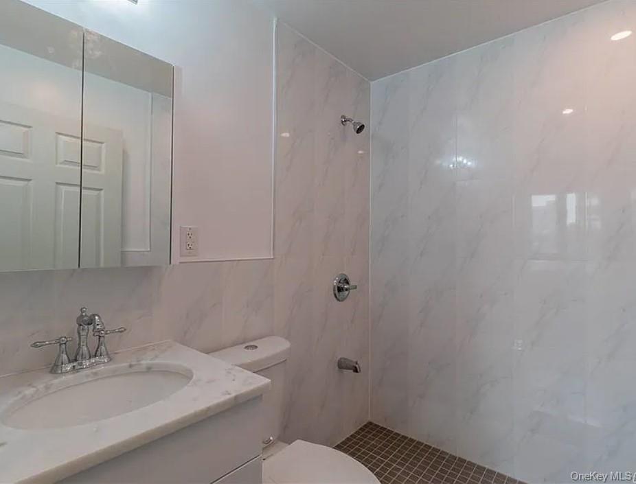 88-56 162nd Street, Unit 2D photo 15