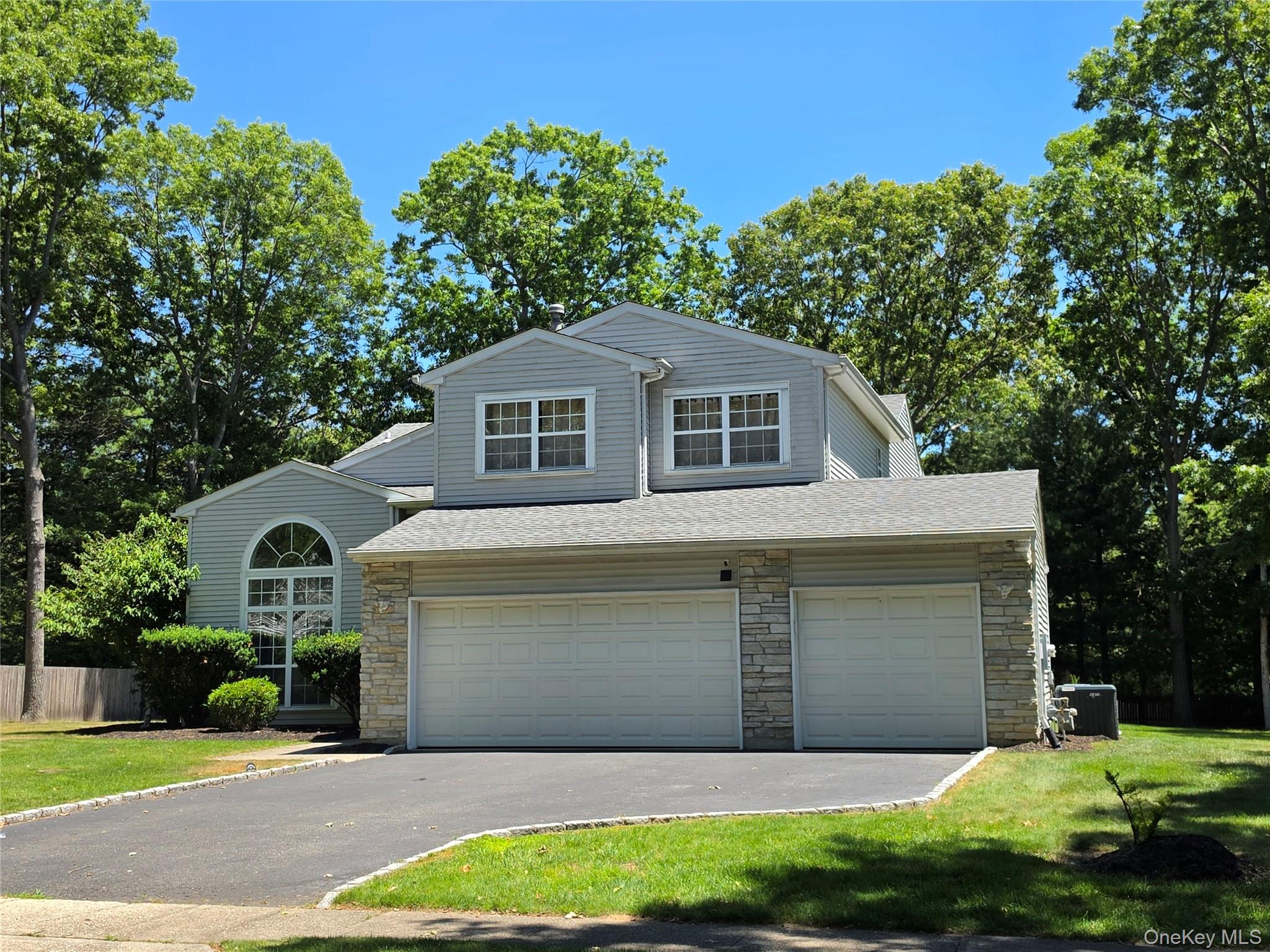 3 Arbor Field Way – For Sale