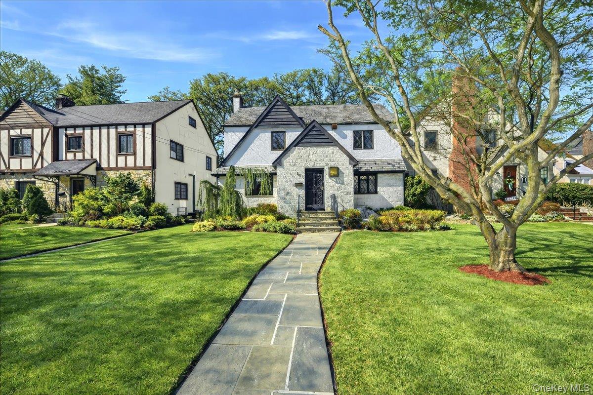54 Vernon Parkway – For Sale