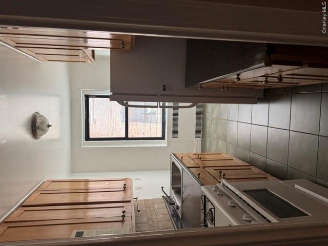 35-30 73rd Street, Unit 2B photo 12