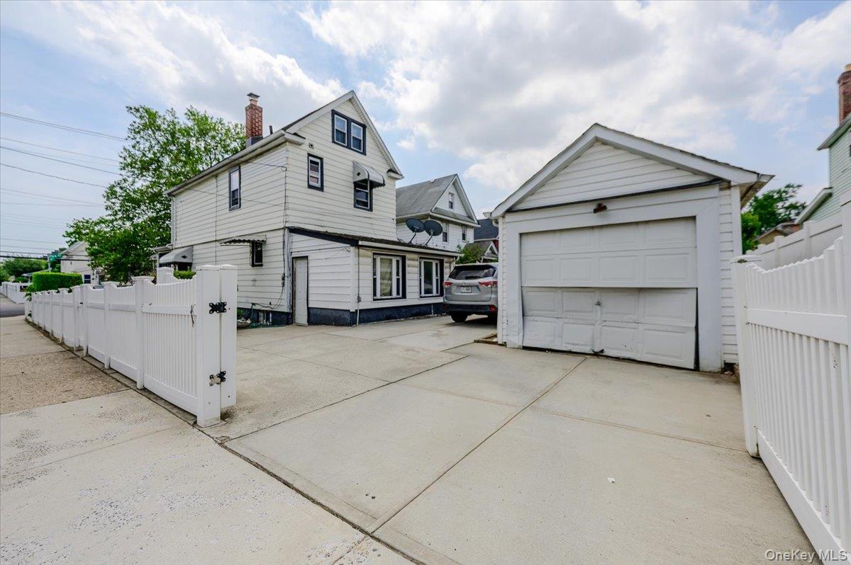14019 Foch Boulevard – For Sale photo 19
