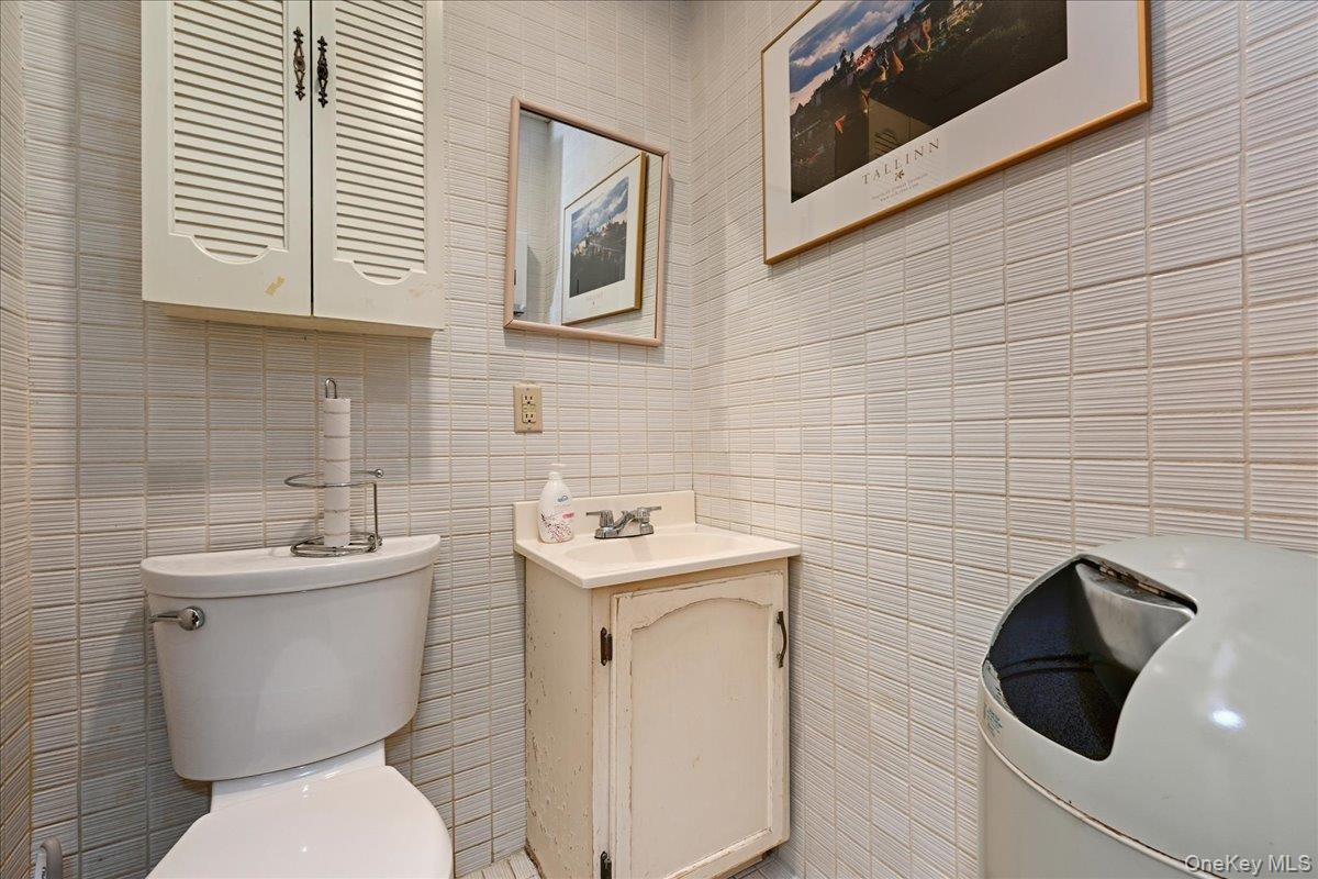 230 Hilton Avenue, Unit 107,108,10 photo 15