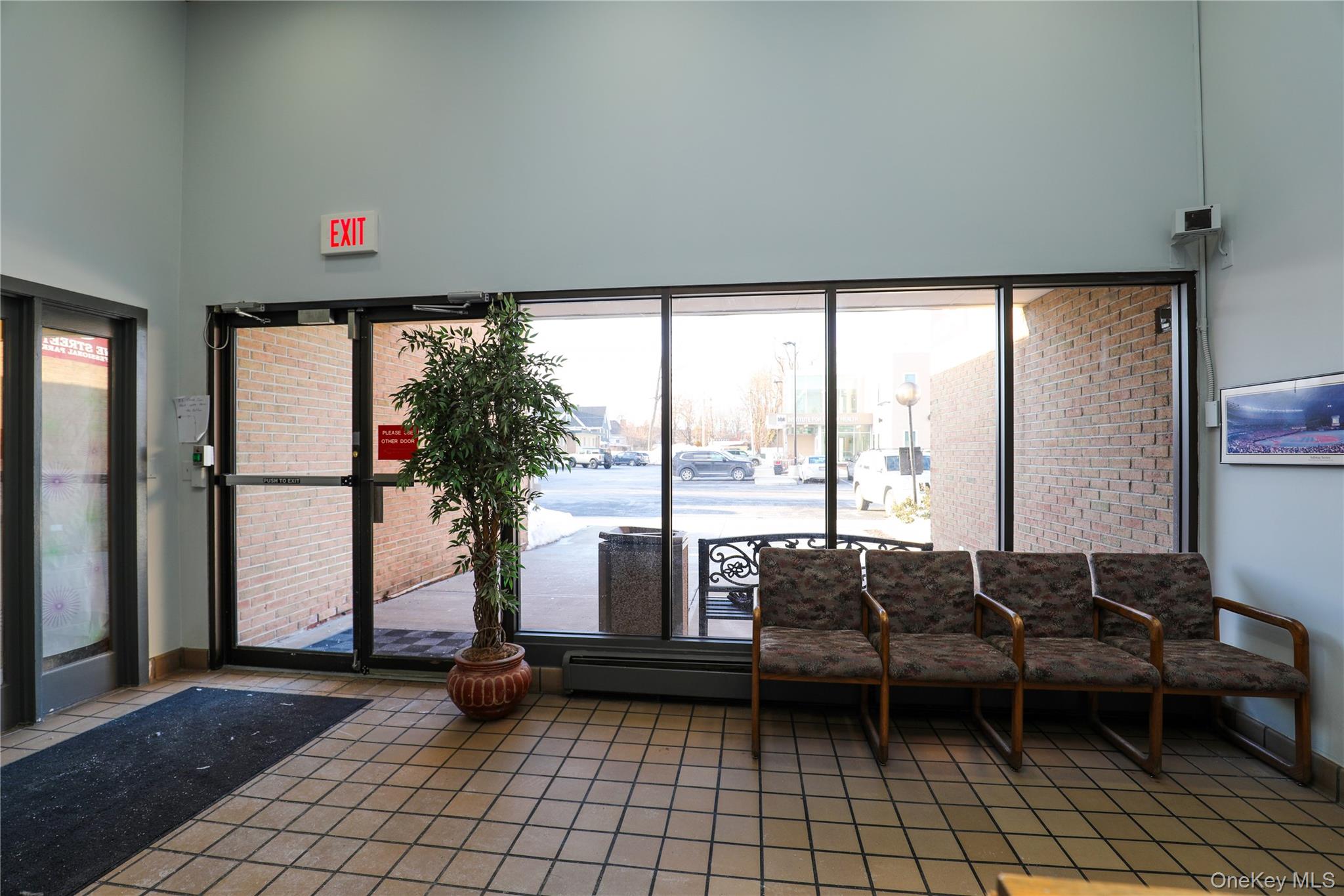 138 Pine Street, Unit Suite 150 photo 2