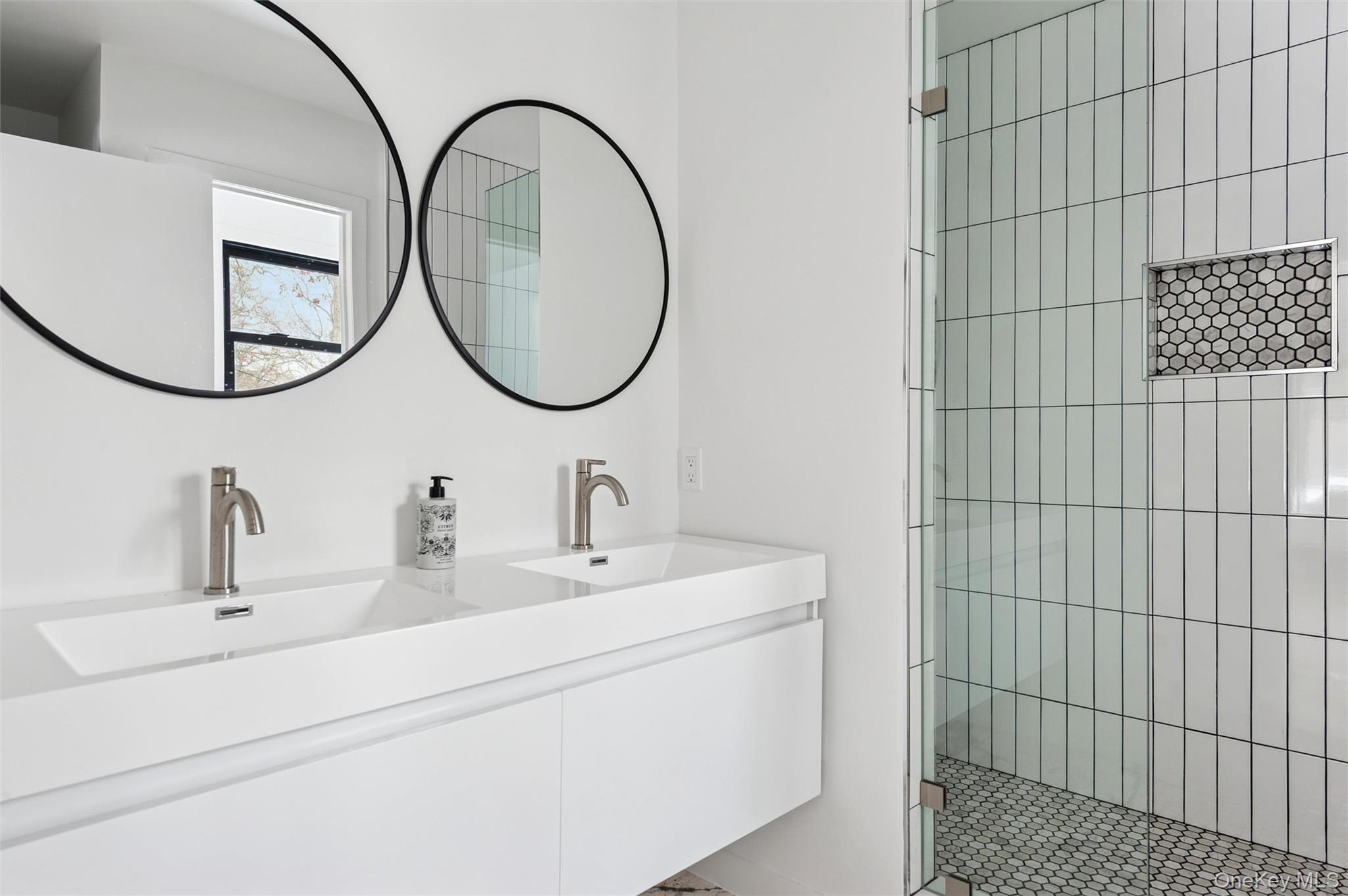 10 Hampton Street – For Rent photo 17