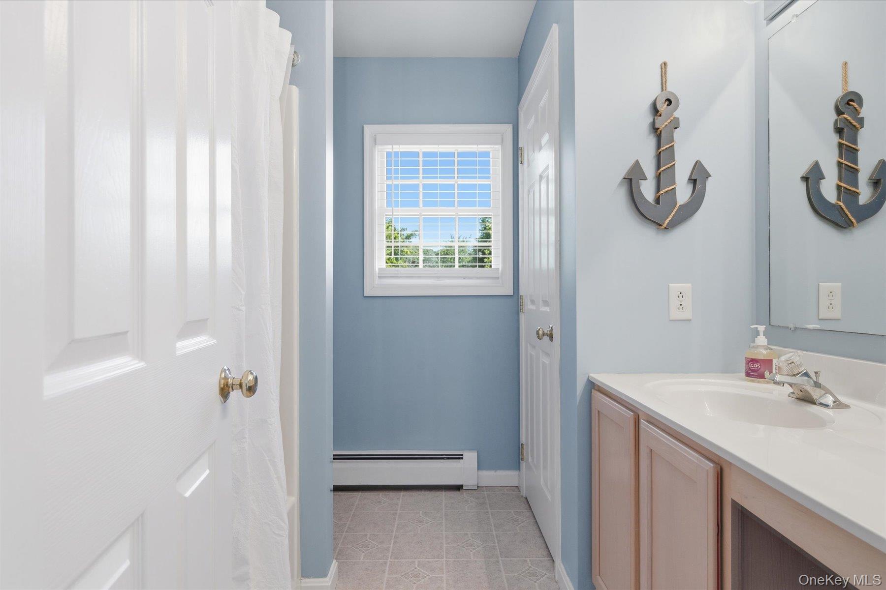 59 Peconic Avenue – For Rent photo 16