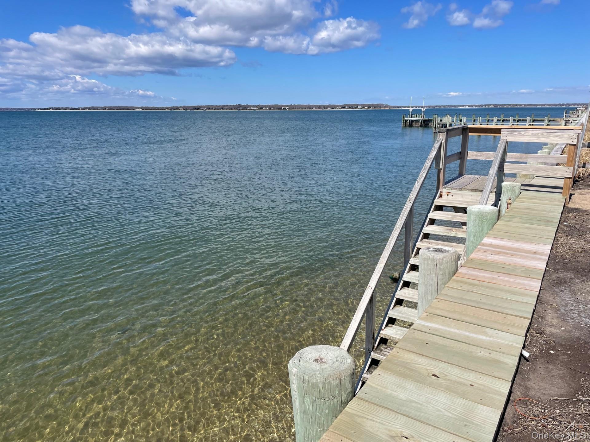59 Peconic Avenue – For Rent photo 10