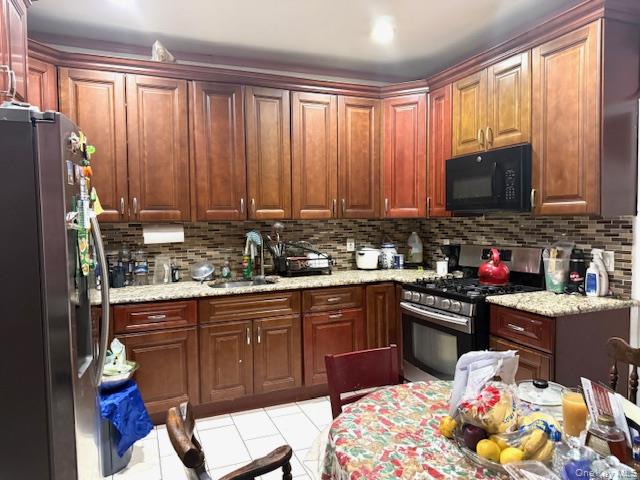 686 Fairview Avenue – For Sale photo 10