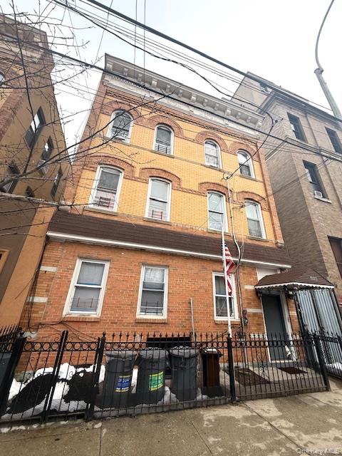 686 Fairview Avenue – For Sale