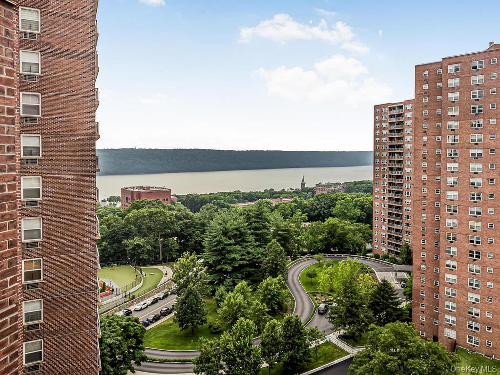 5800 Arlington Avenue, Unit 16A photo 2